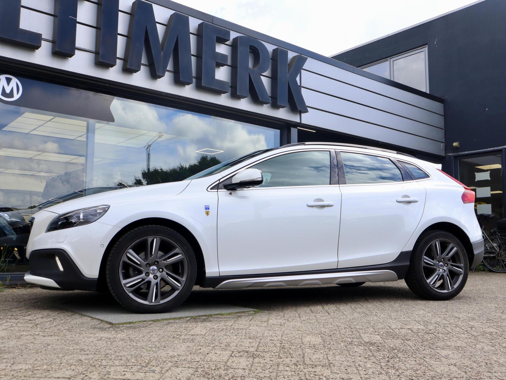 Foto van Volvo V40 Cross Country