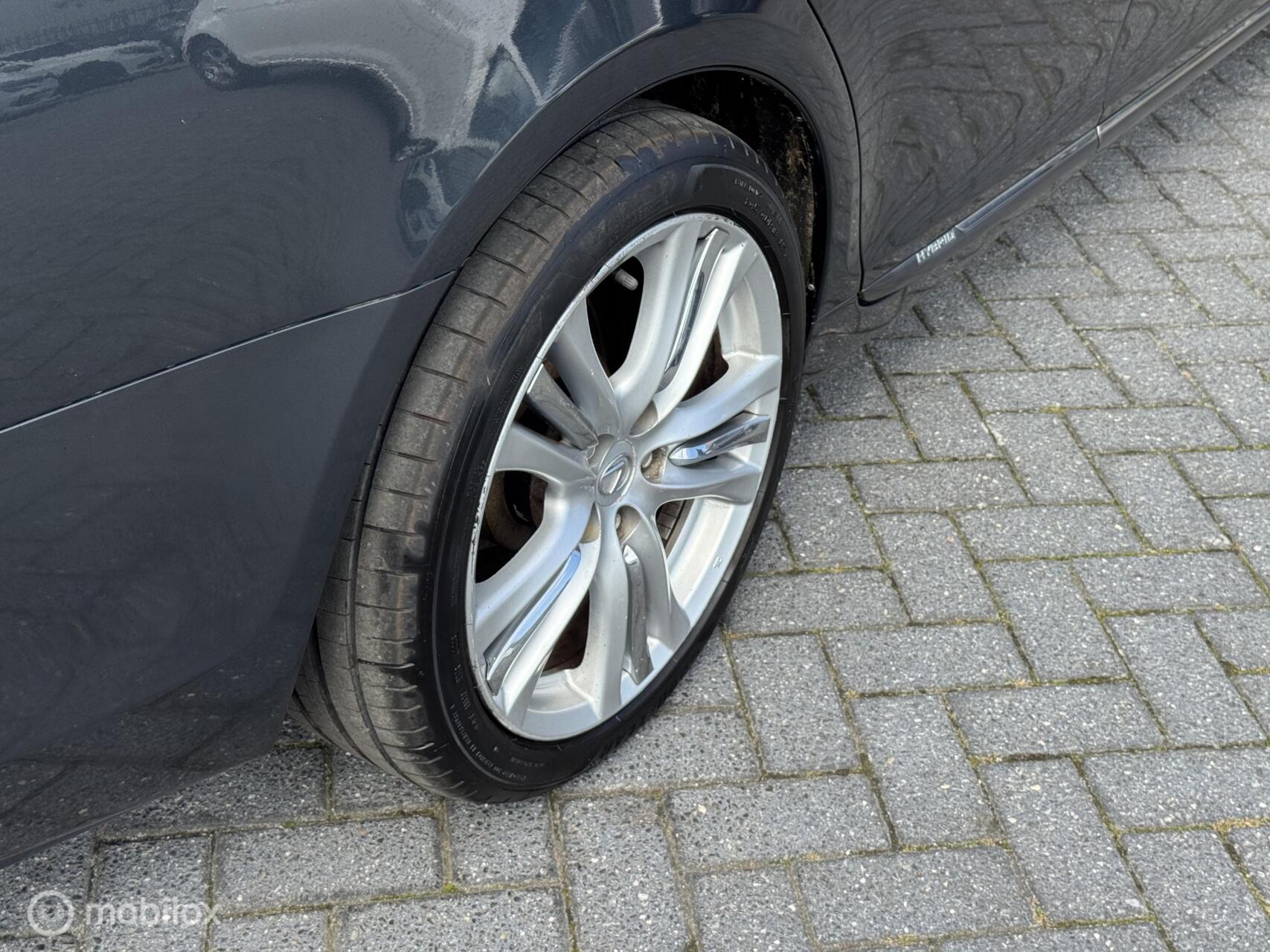 Foto van Lexus Lexus Gs450h