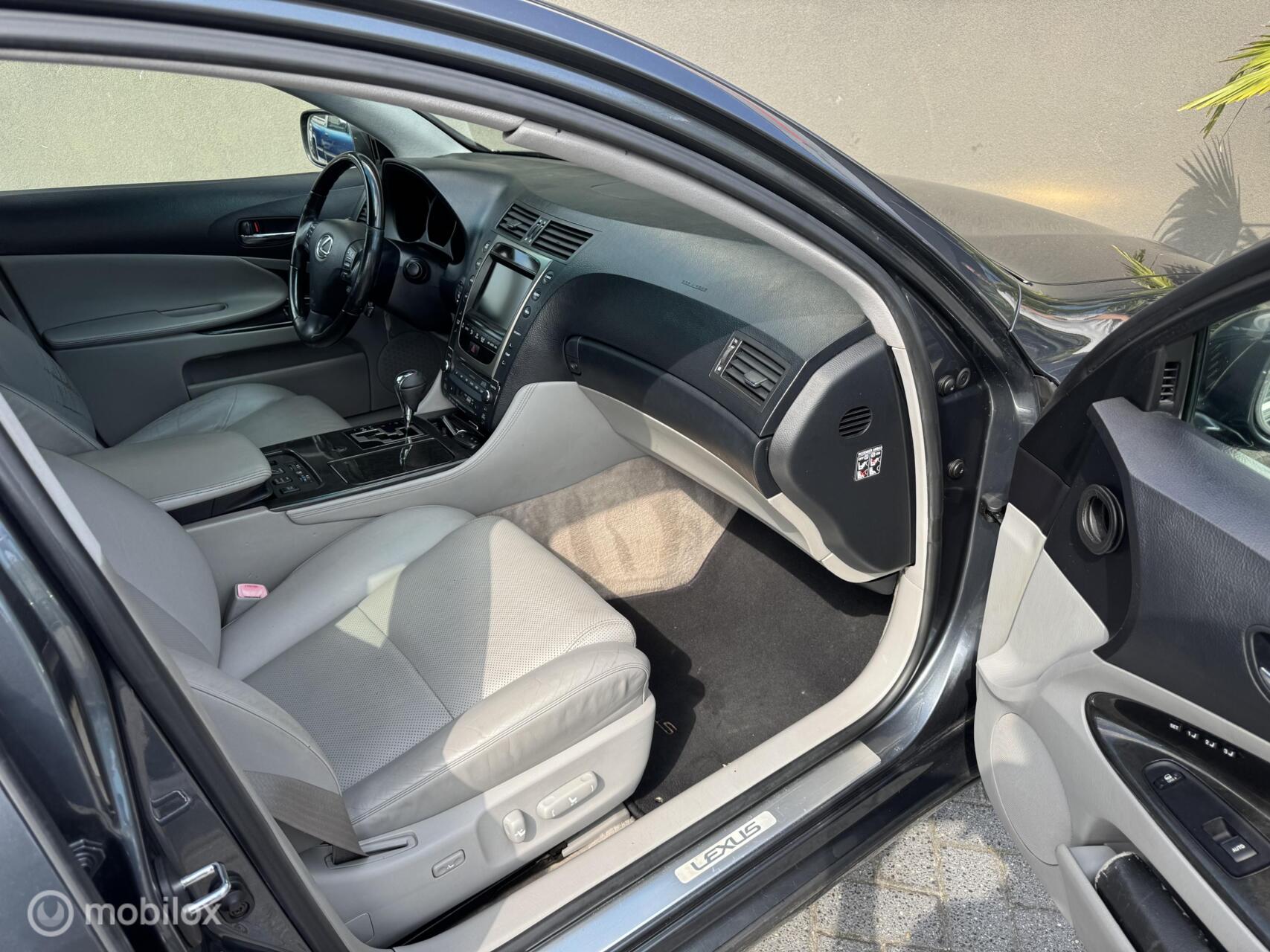 Foto van Lexus Lexus Gs450h