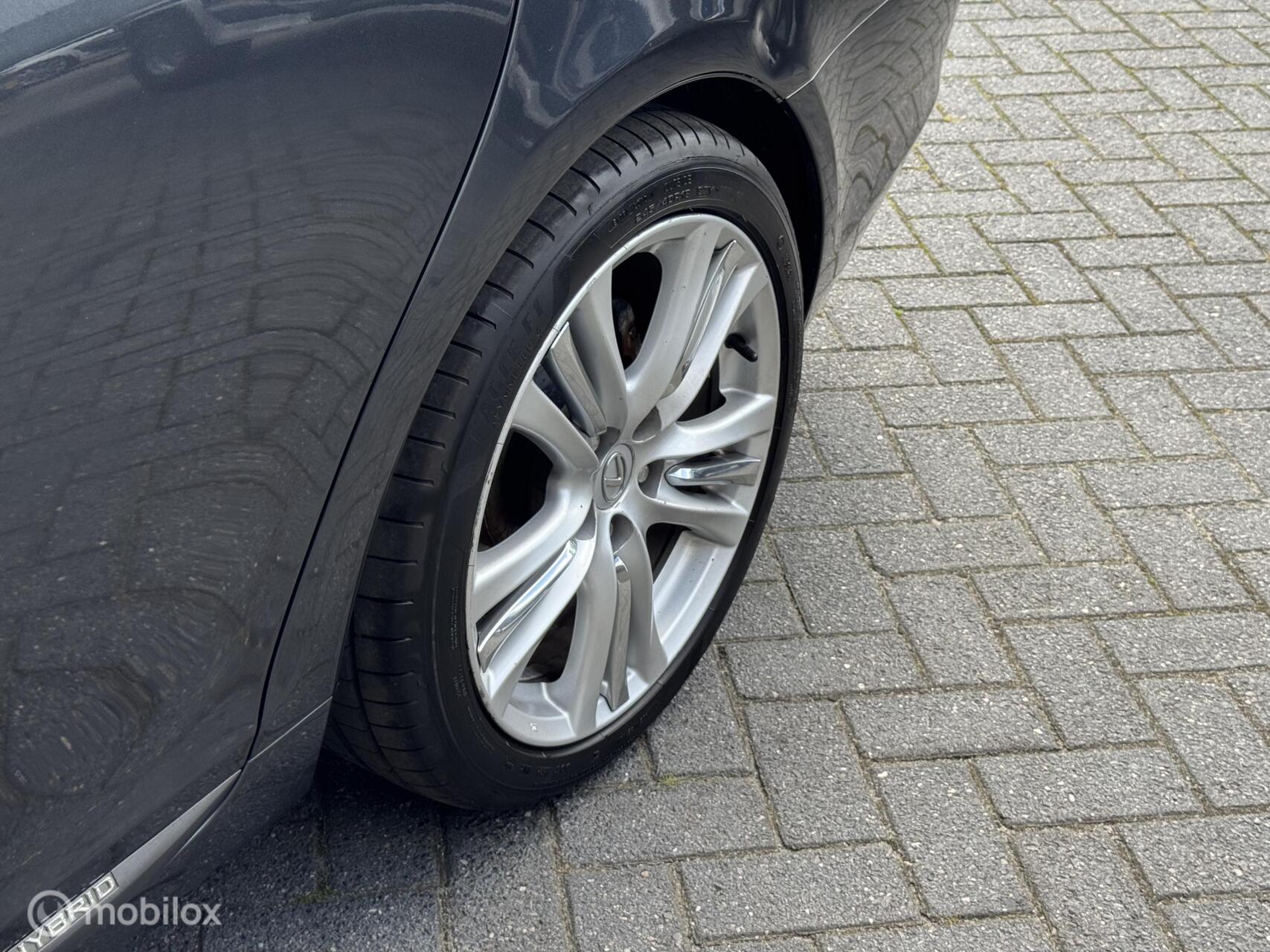 Foto van Lexus Lexus Gs450h