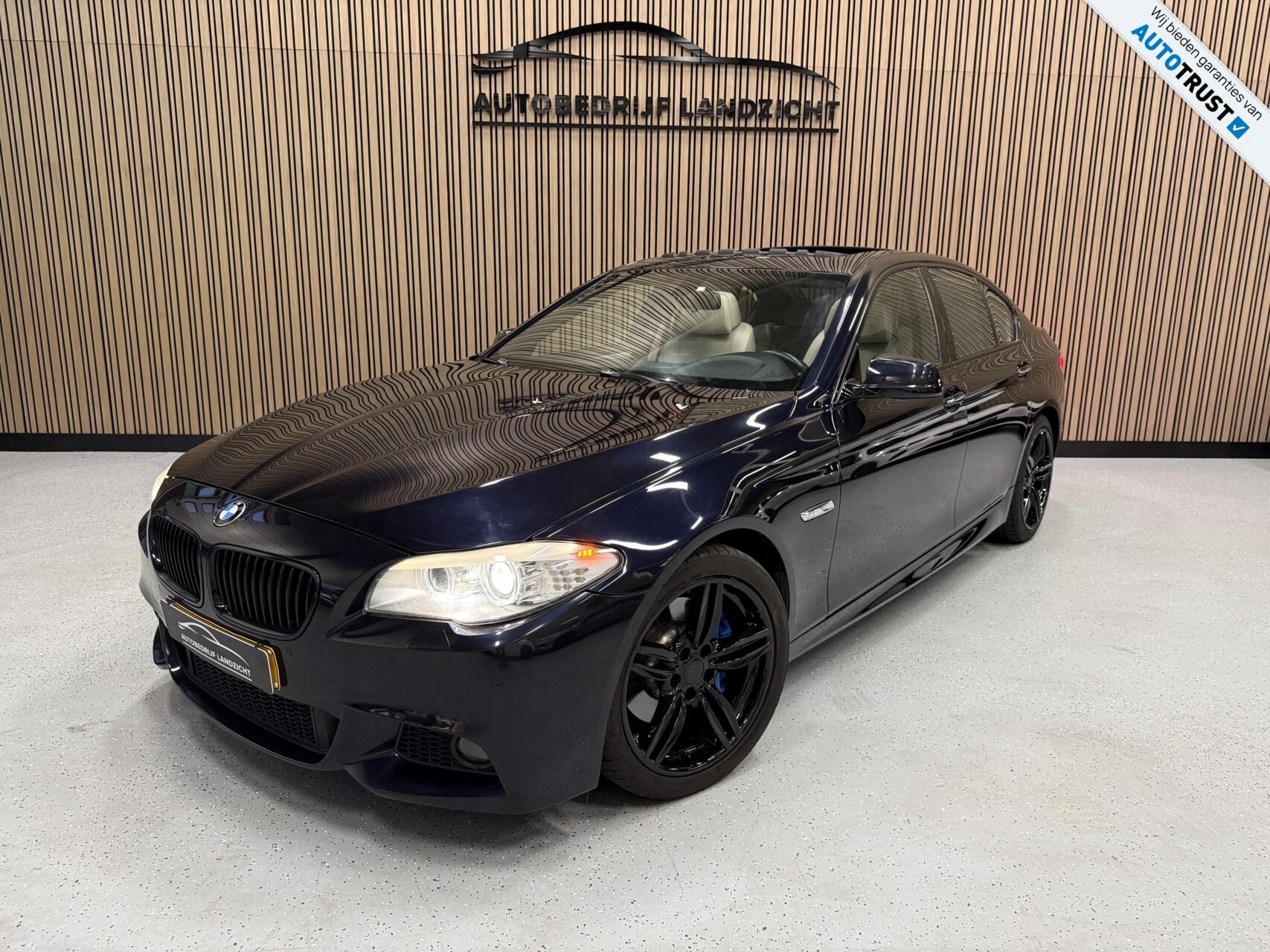 BMW 5er Reihe 528i Executive + 2013 - voorkant