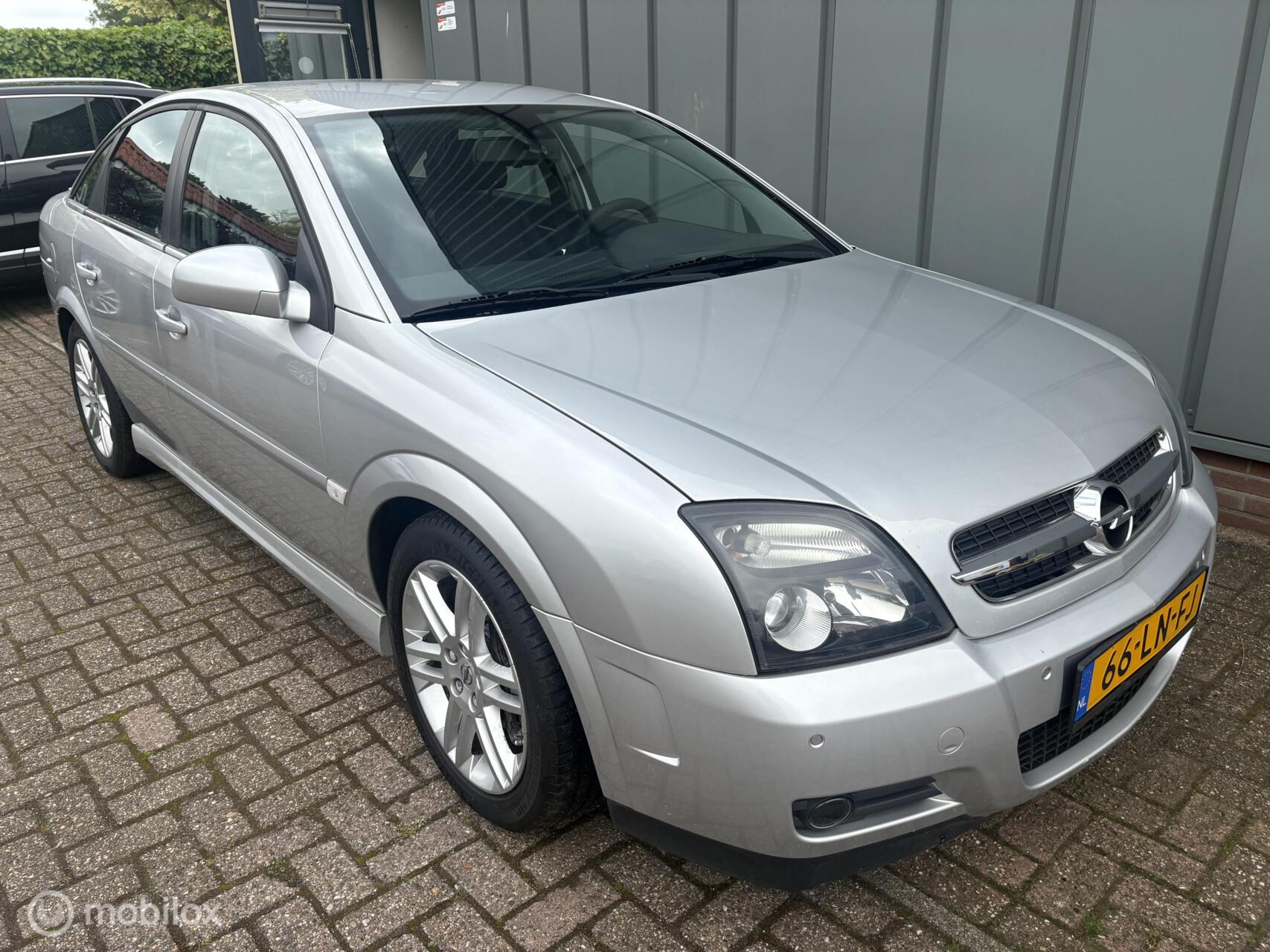 Opel Vectra-c-cc 3.2 V6 Elegance 2003 - voorkant