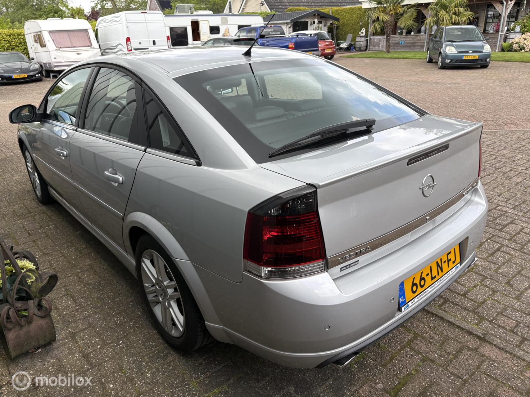 Foto van Opel Vectra-c-cc