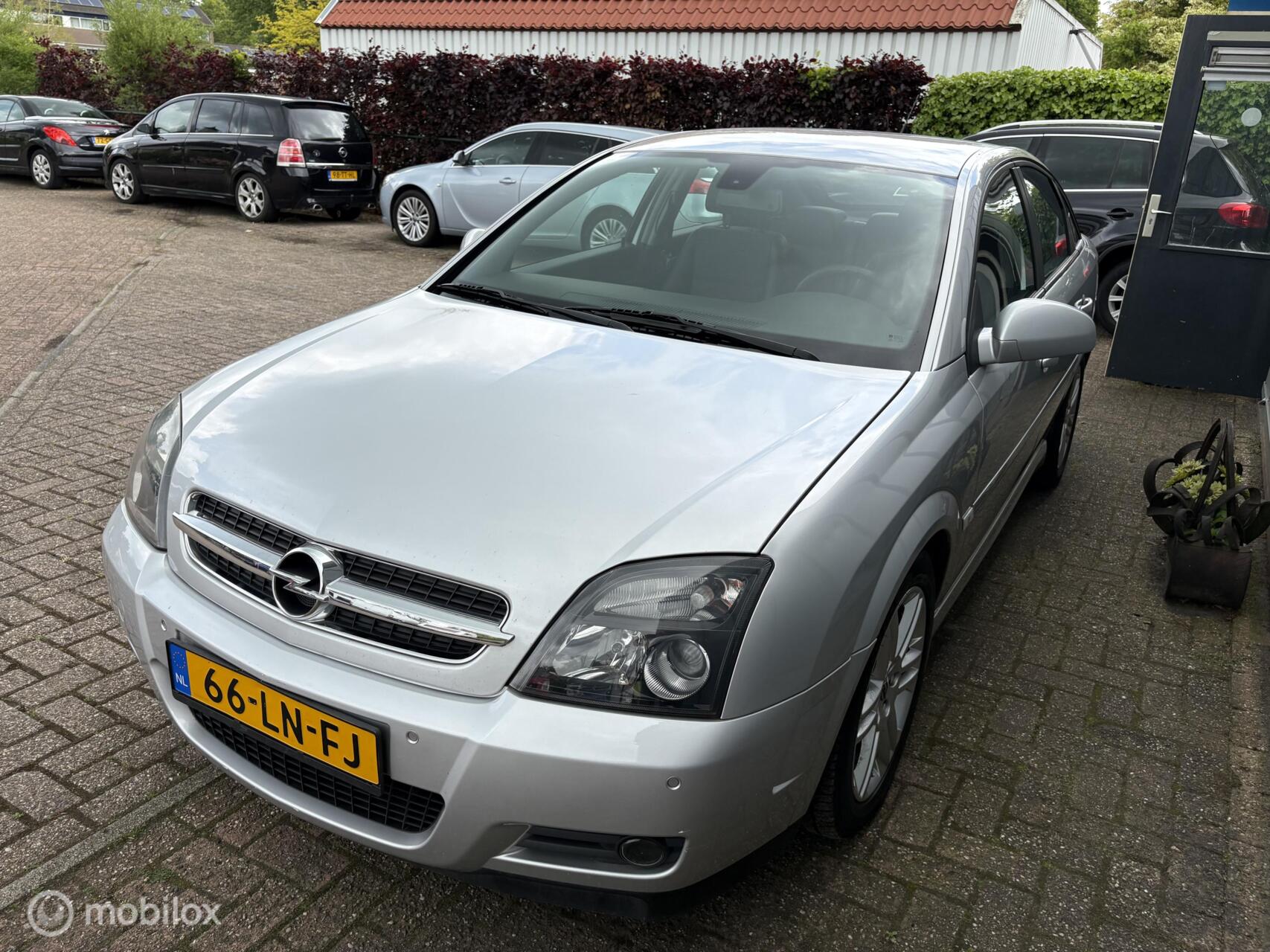 Foto van Opel Vectra-c-cc