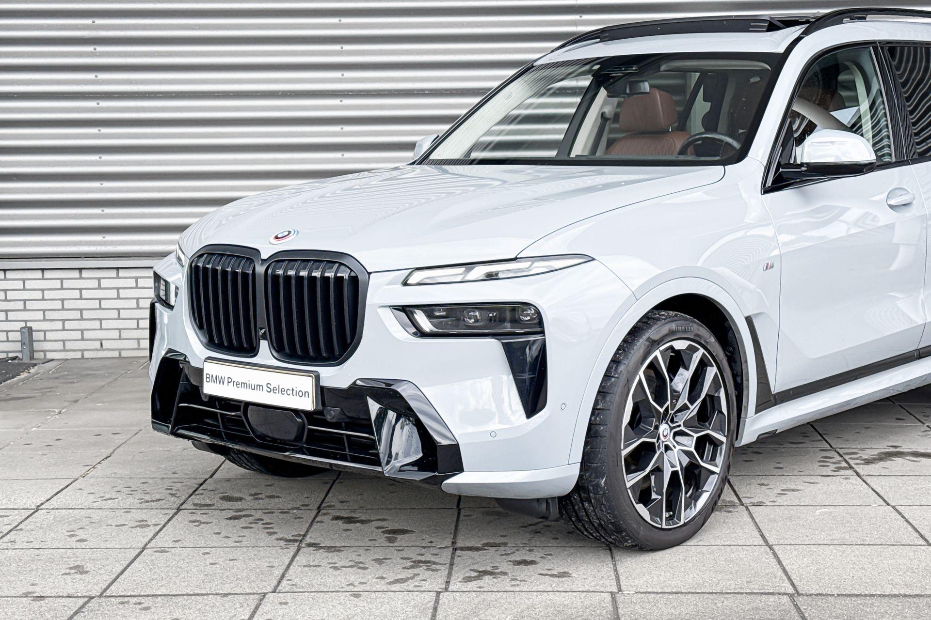 Foto van BMW X7 Xdrive40d