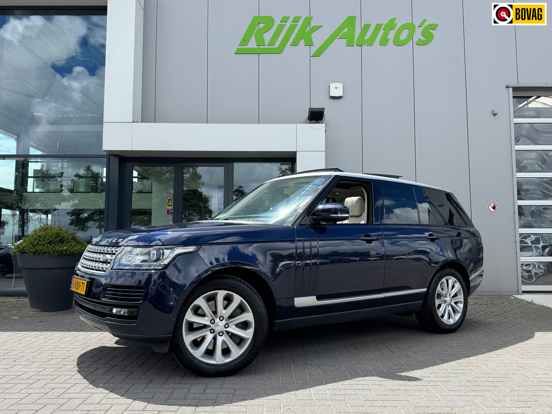 Land Rover Range Rover 4.4 SDV8 Vogue * BTW AUTO! PRIJS EX EX 16650 EURO!! 2014 - voorkant