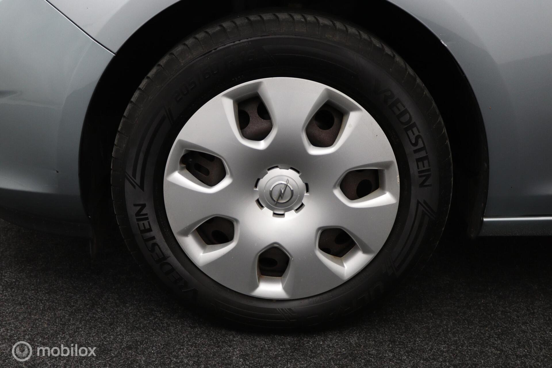 Foto van Opel Astra Sports Tourer