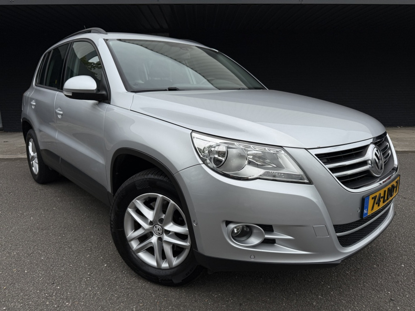 Volkswagen Tiguan 1.4 TSI Comf.&Design 2010 - voorkant