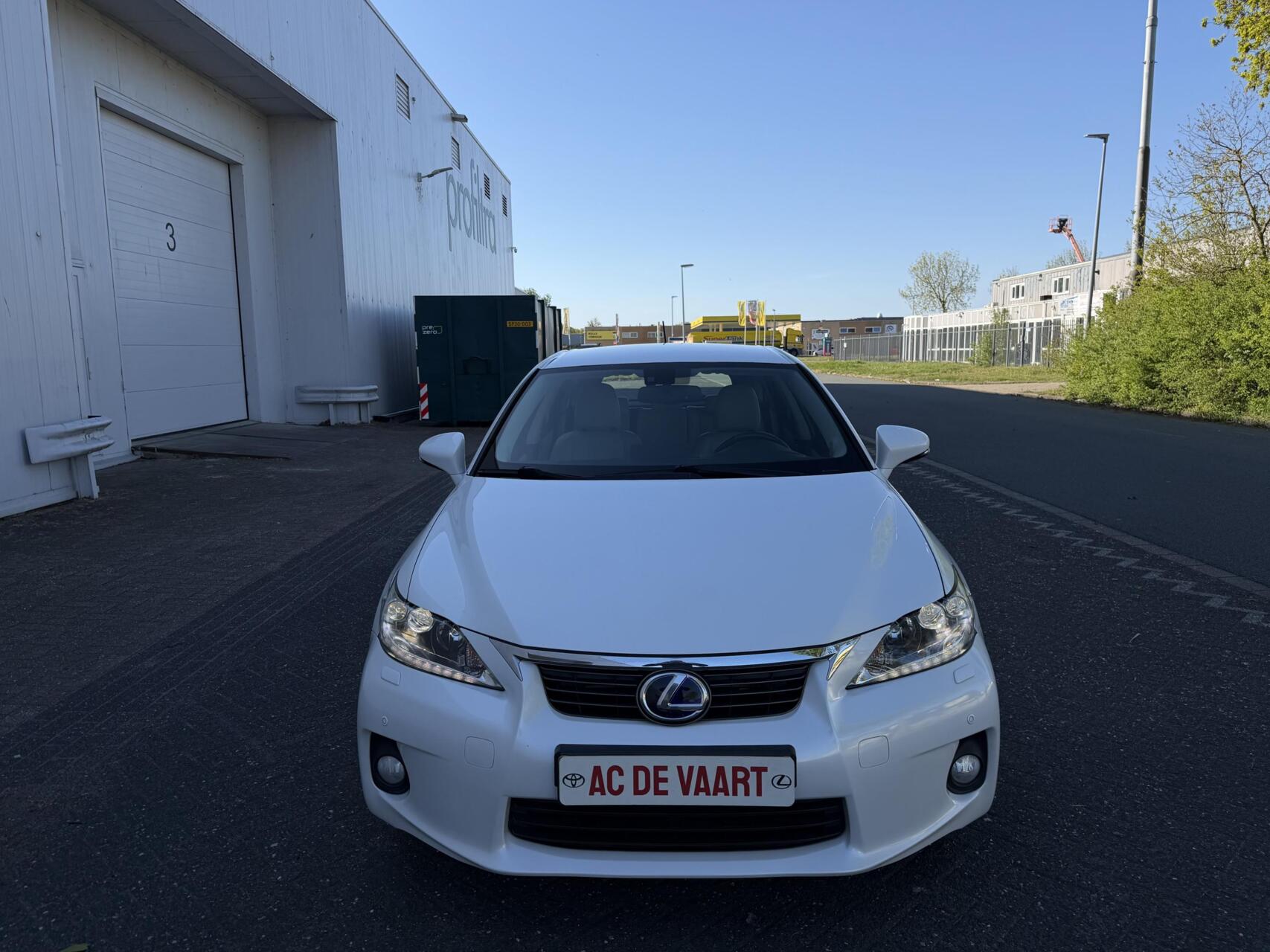 Lexus CT 200h Luxury Line - VERKOCHT! 2012 - voorkant