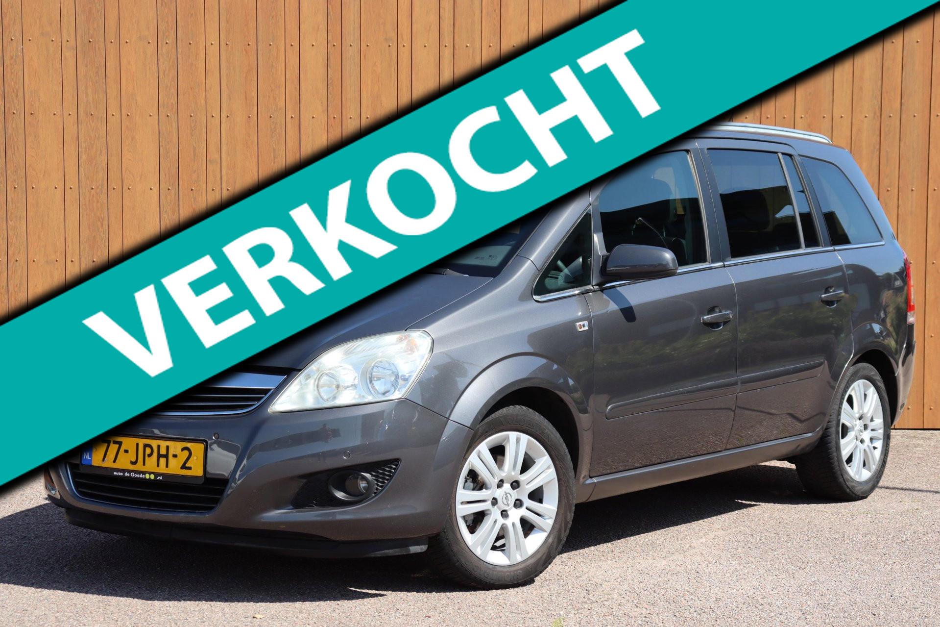 Opel Zafira 1.8 Cosmo 7-pers org.NL leer trekhaak navi 2009 - voorkant