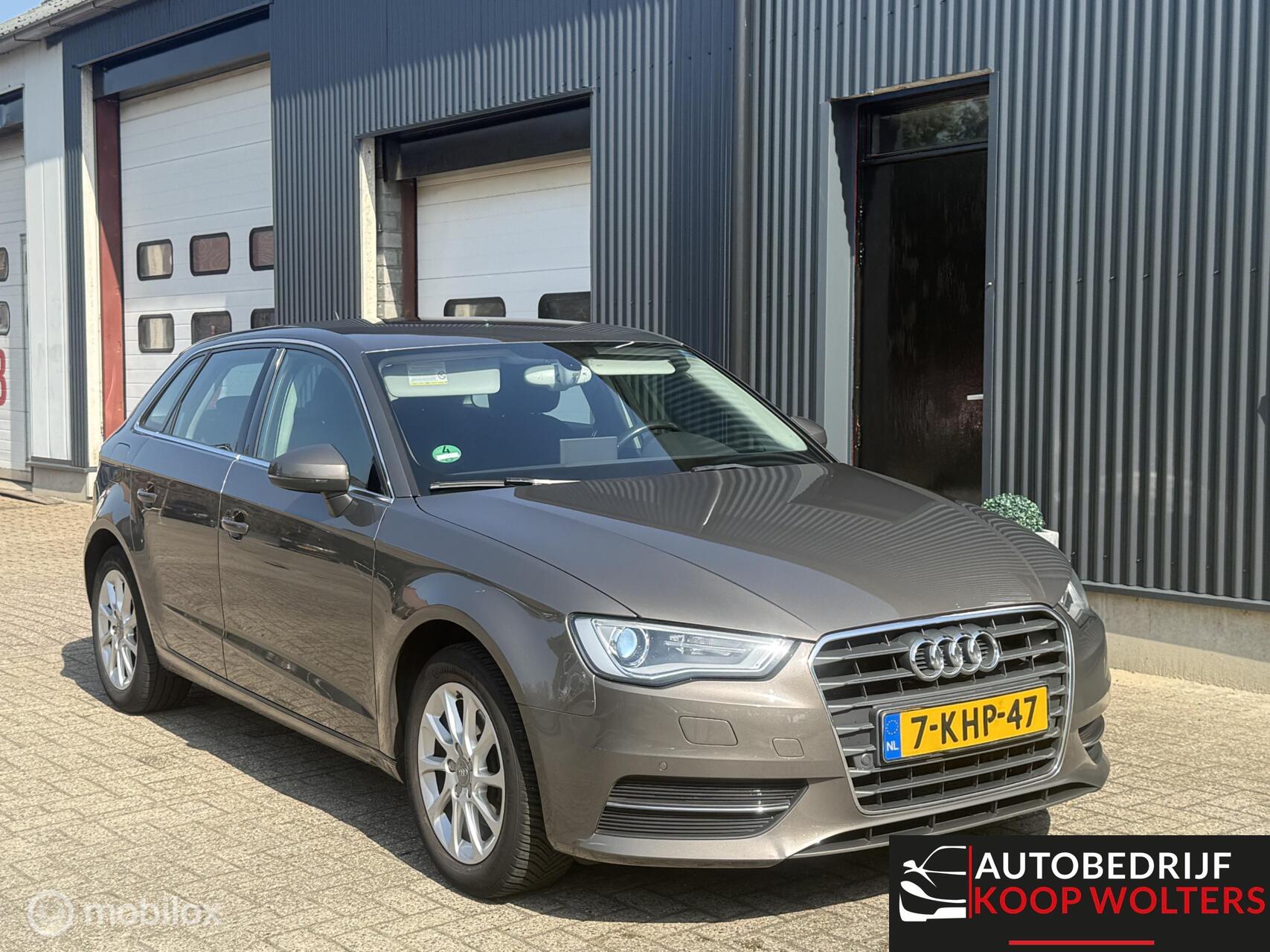 Audi A3 Sportback 1.6 TDI Ambition Pro Line plus 2013 - voorkant