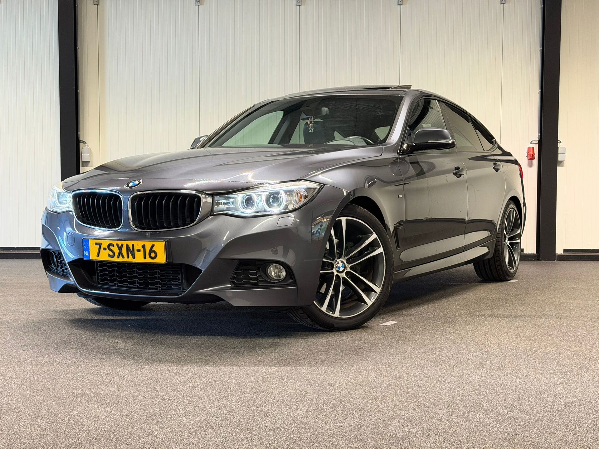 Foto van BMW 320i