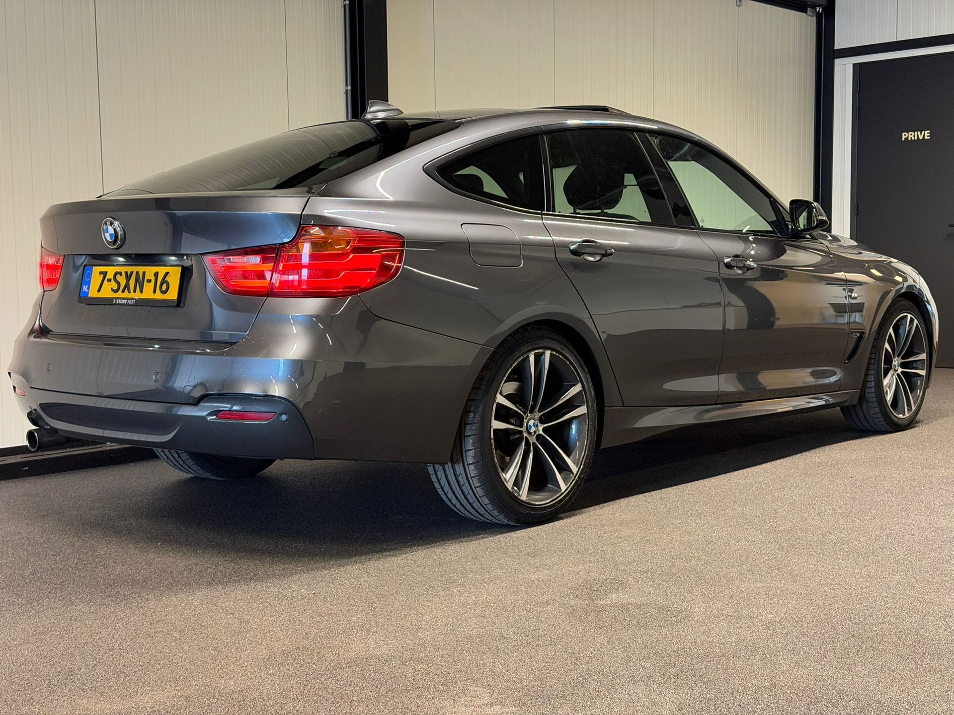 Foto van BMW 320i