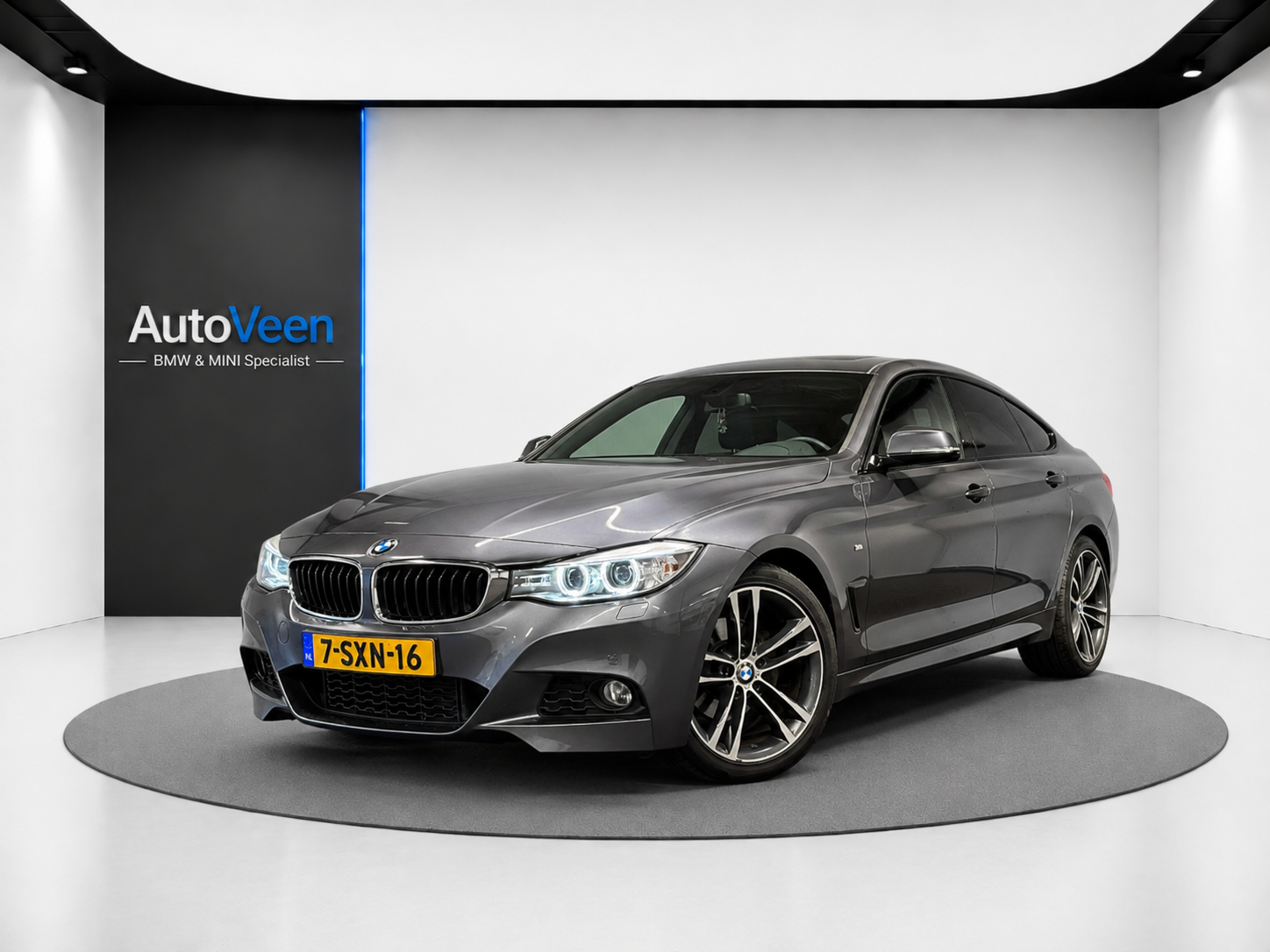 BMW 320i 320i High Executive (M-SPORT, PANO, LEDER, NAVI, DEALER ONDERHOUDEN) 2014 - voorkant