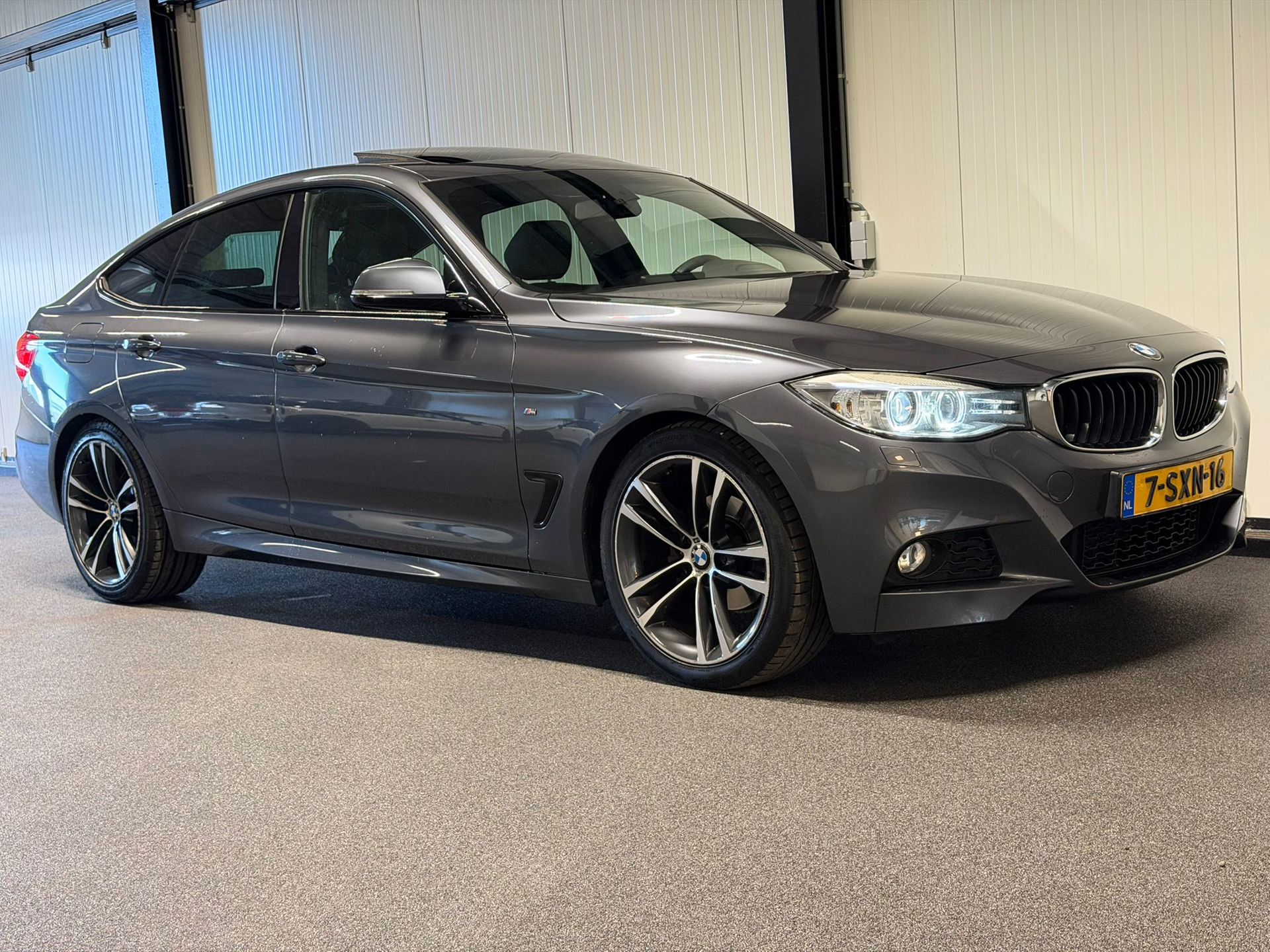 Foto van BMW 320i