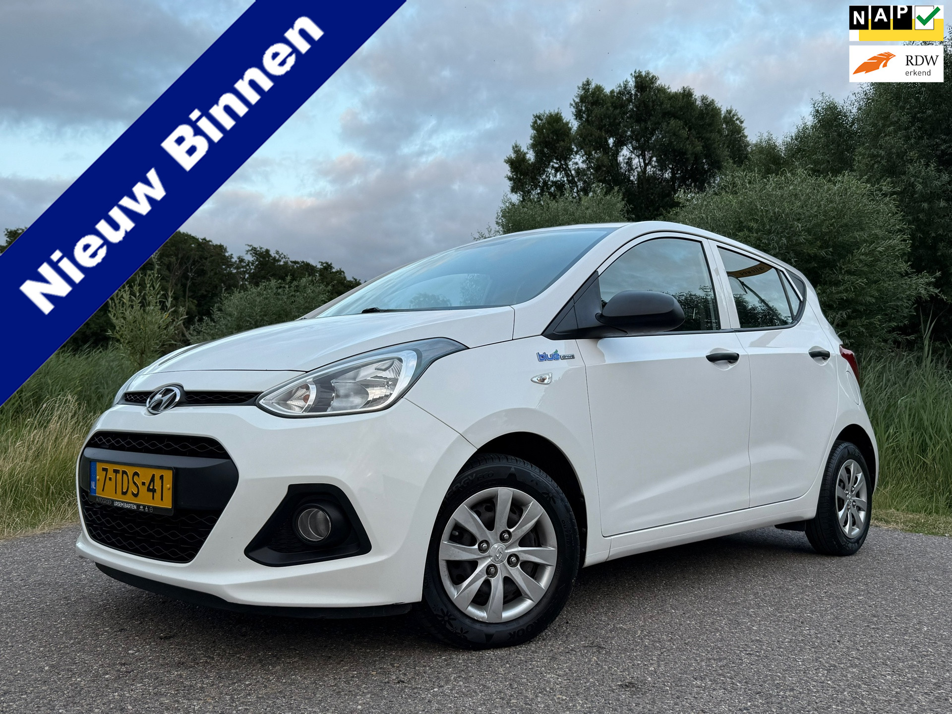 Hyundai I10 1.0i i-Motion | Climate Control | 2e Eigenaar | AUX/USB/12V | Origineel NL | Dealer Onderhouden | 2014 - voorkant