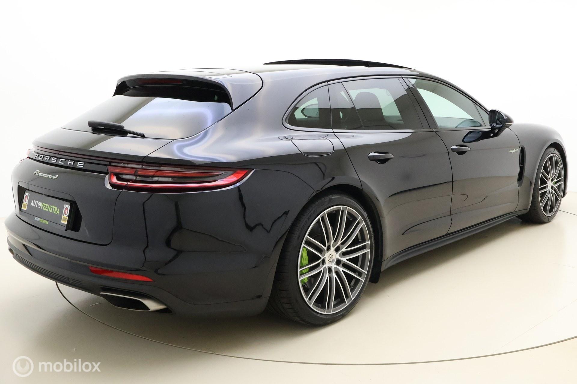 Foto van Porsche Panamera 4 E-hybrid