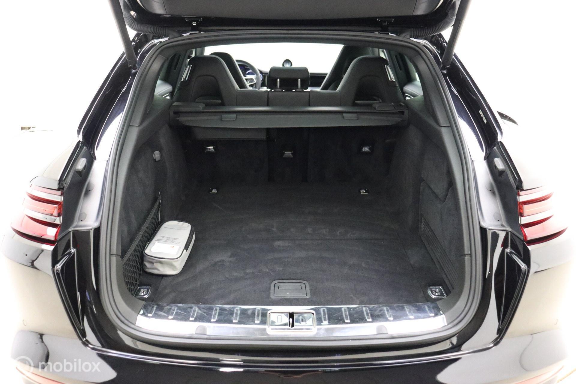 Foto van Porsche Panamera 4 E-hybrid