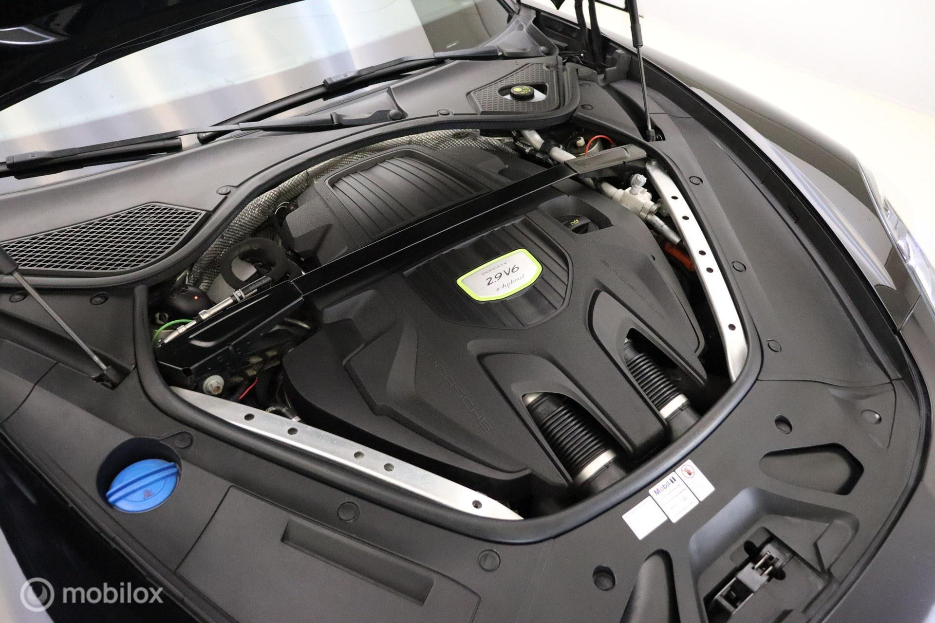 Foto van Porsche Panamera 4 E-hybrid