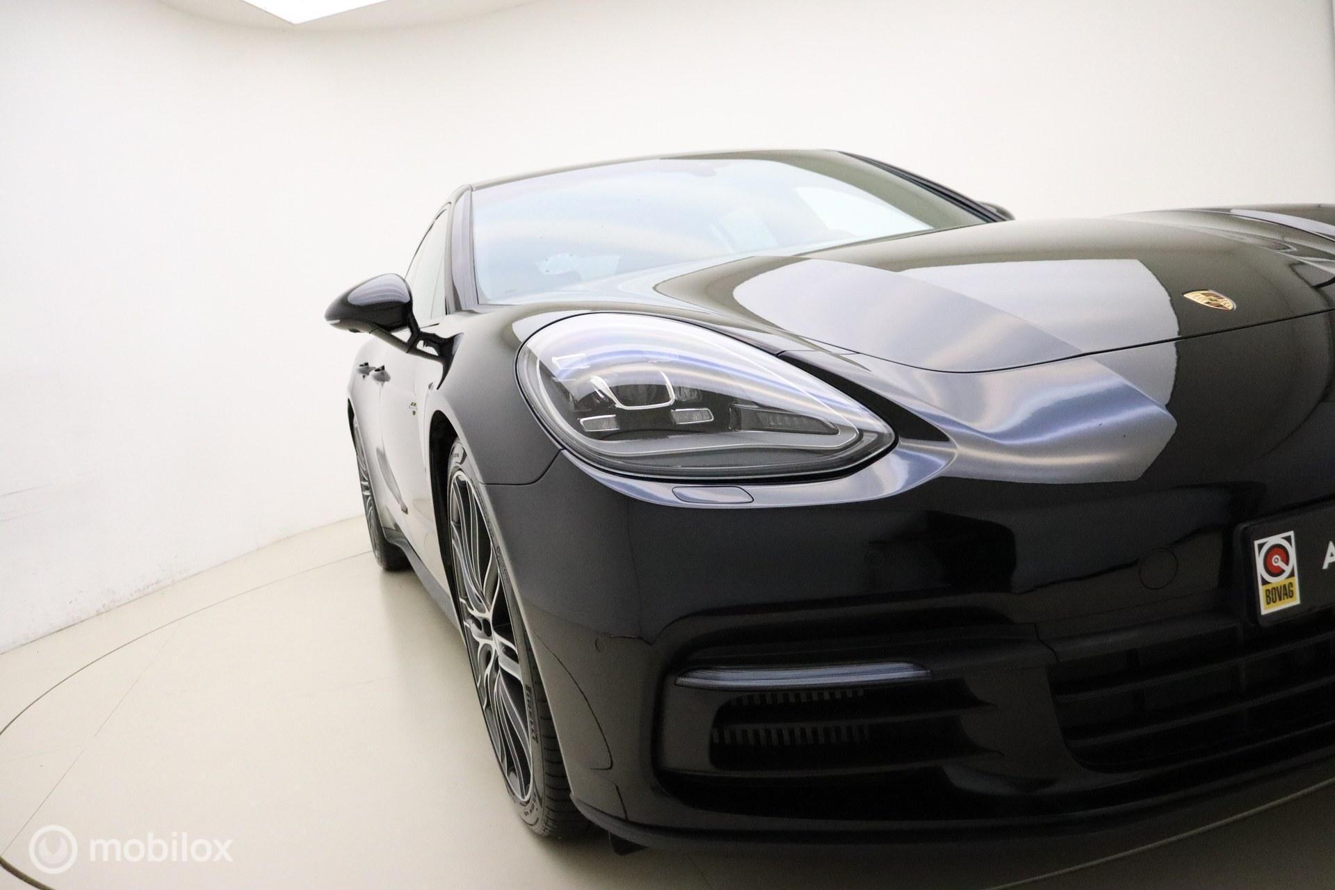 Foto van Porsche Panamera 4 E-hybrid