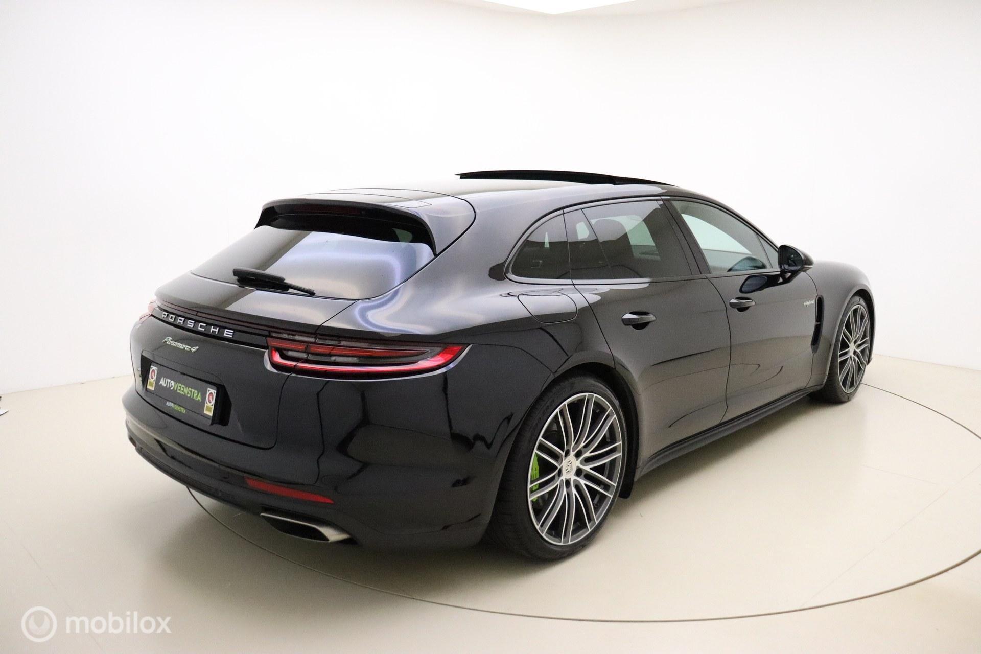 Foto van Porsche Panamera 4 E-hybrid