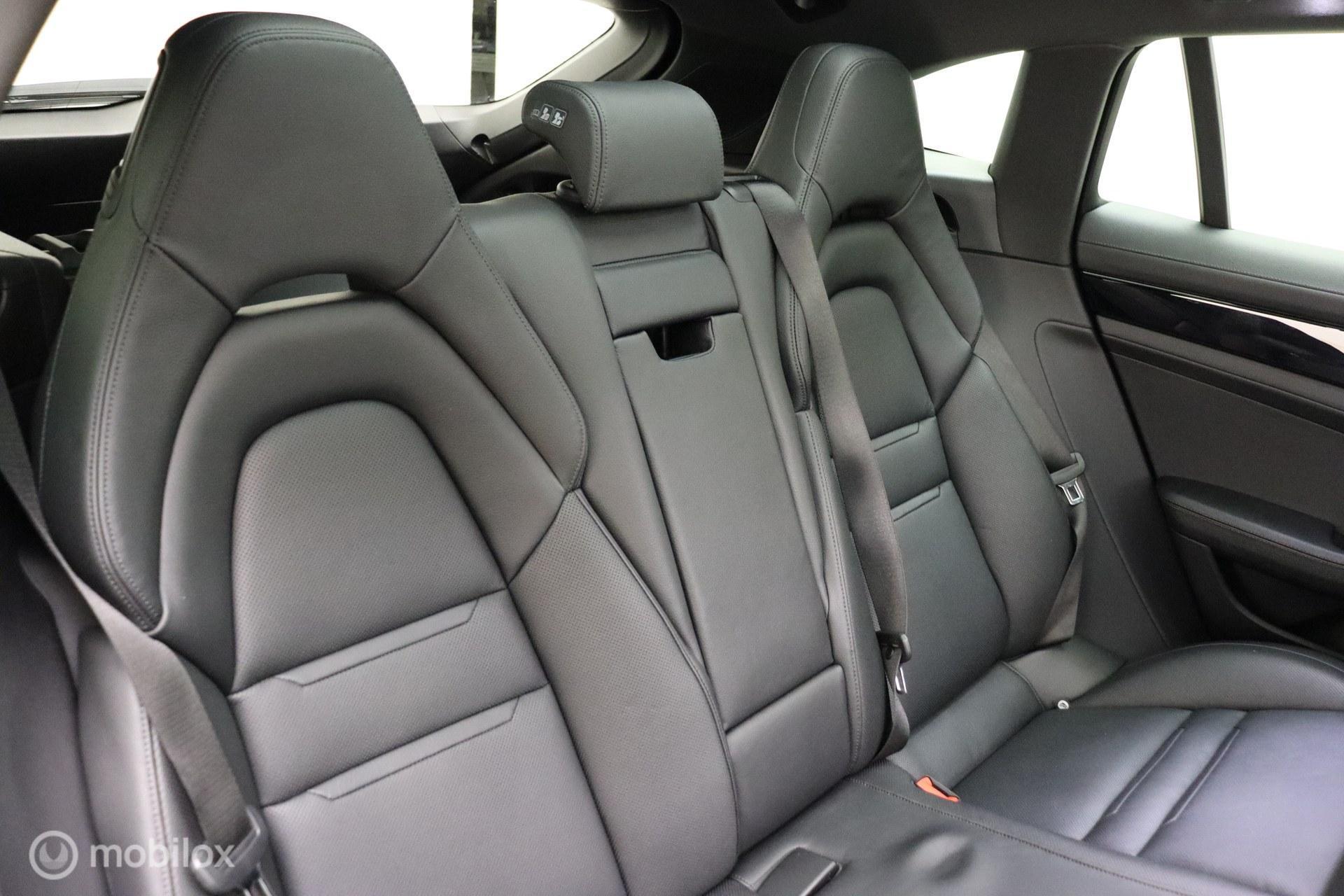 Foto van Porsche Panamera 4 E-hybrid