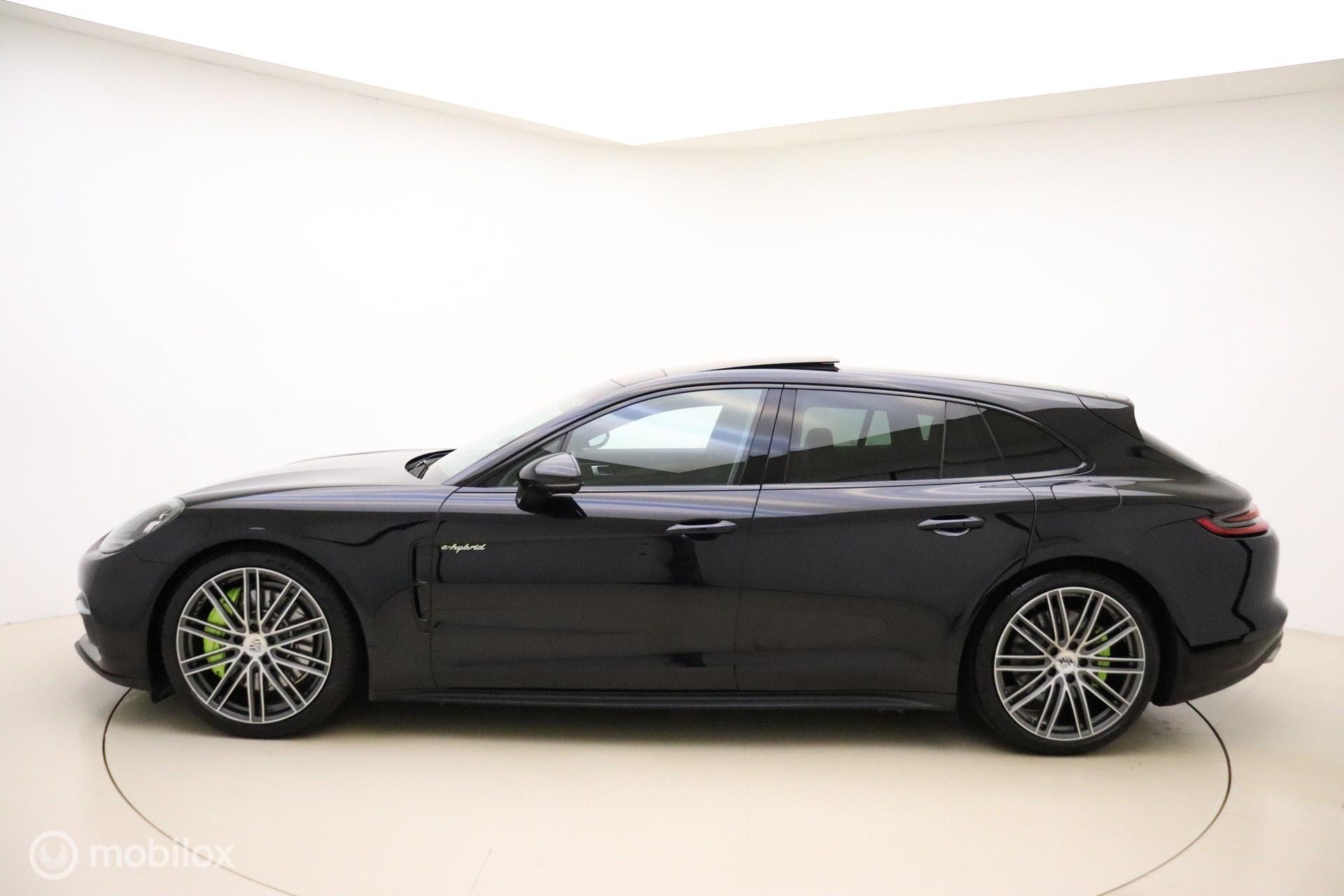 Foto van Porsche Panamera 4 E-hybrid