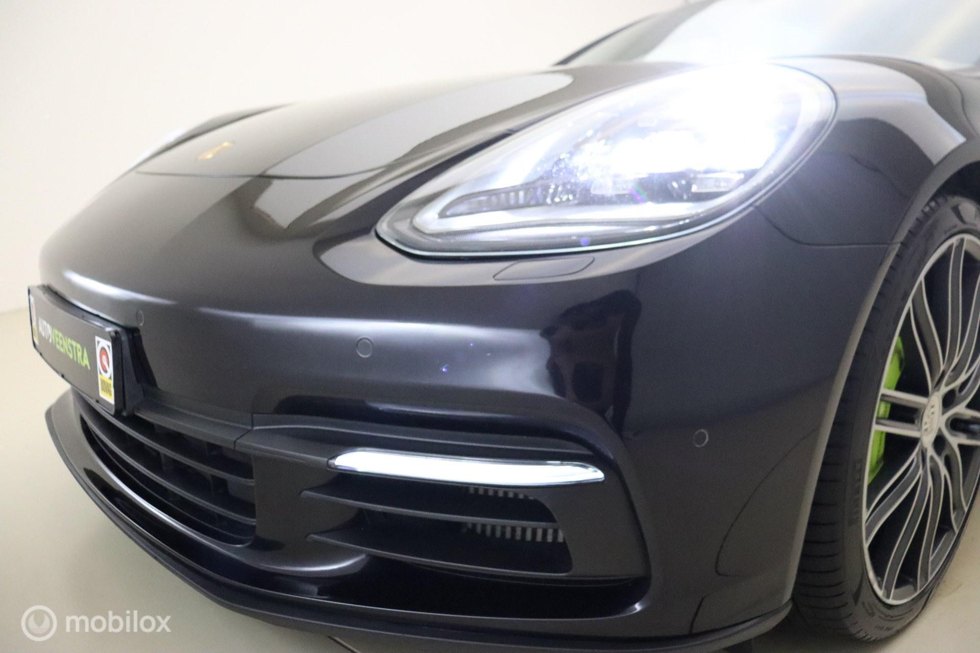 Foto van Porsche Panamera 4 E-hybrid