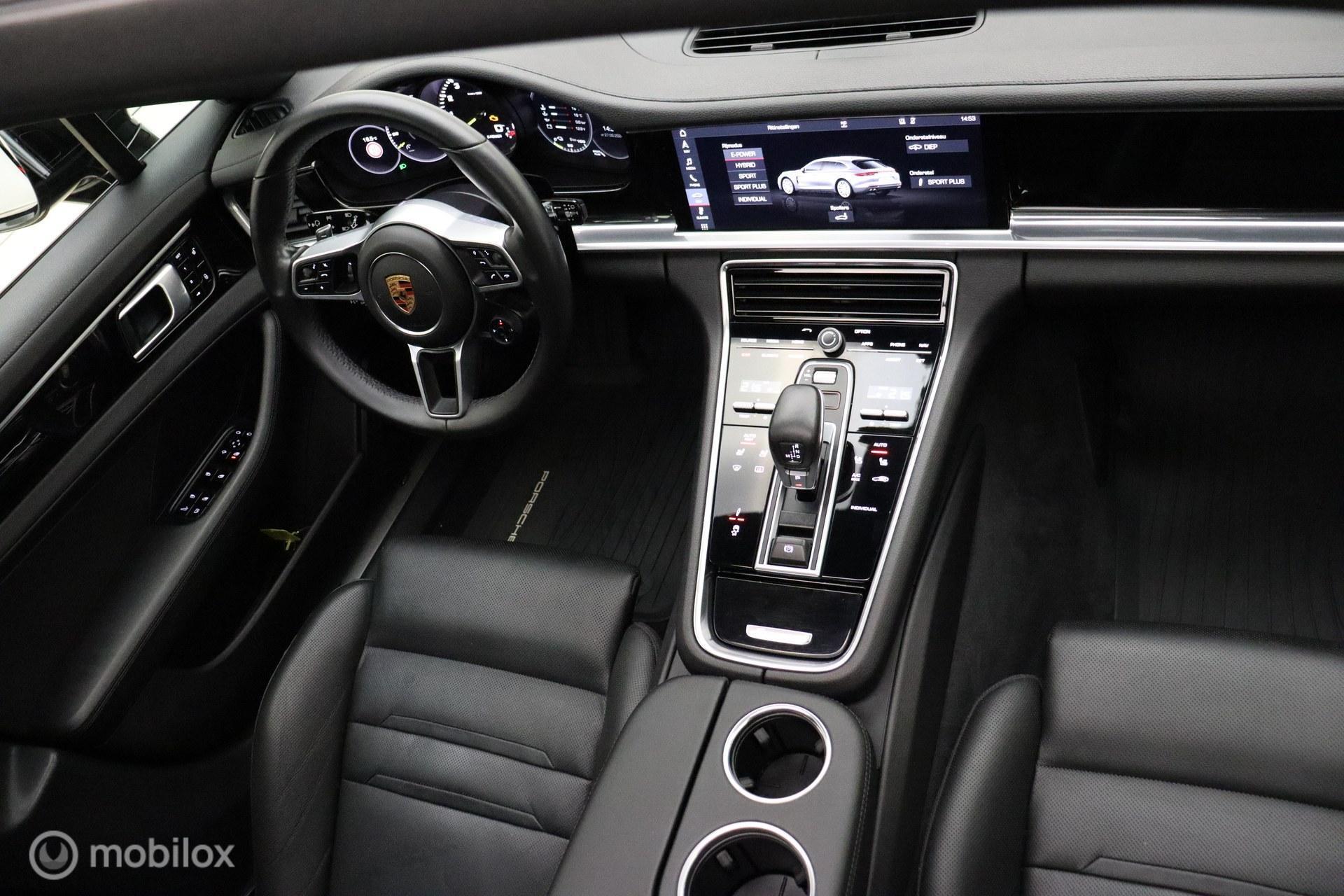 Foto van Porsche Panamera 4 E-hybrid
