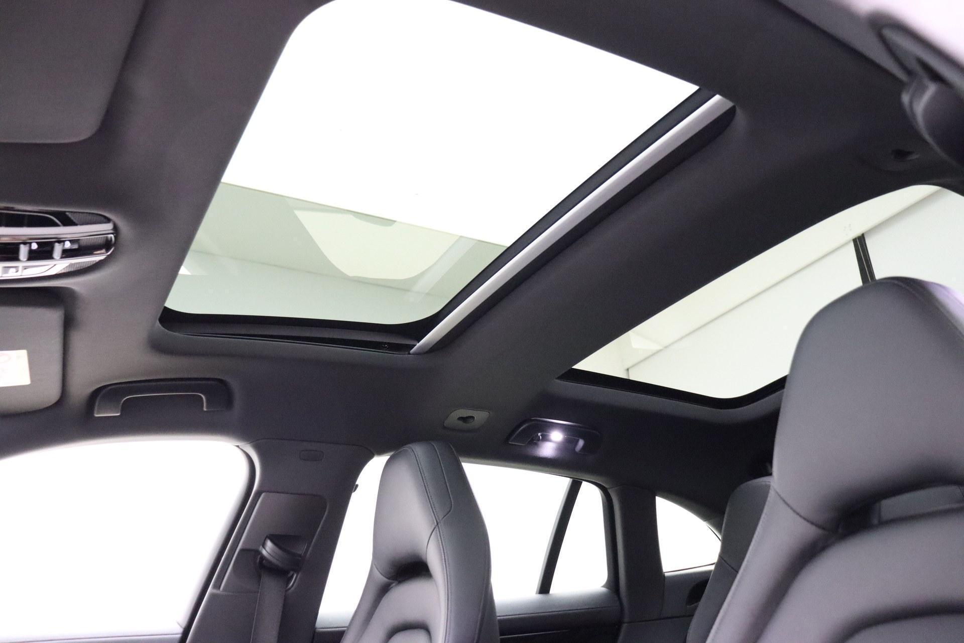 Foto van Porsche Panamera 4 E-hybrid