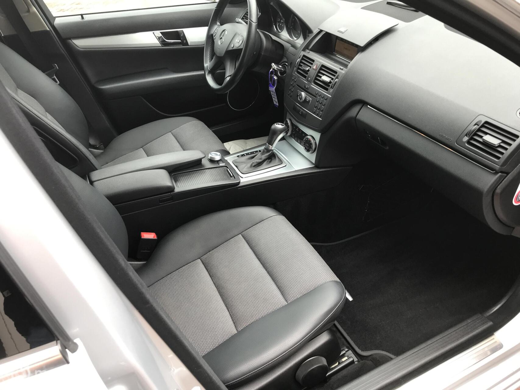 Foto van Mercedes-Benz C 180 Kompressor