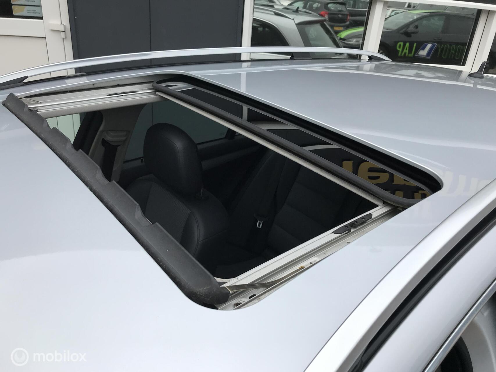 Foto van Mercedes-Benz C 180 Kompressor