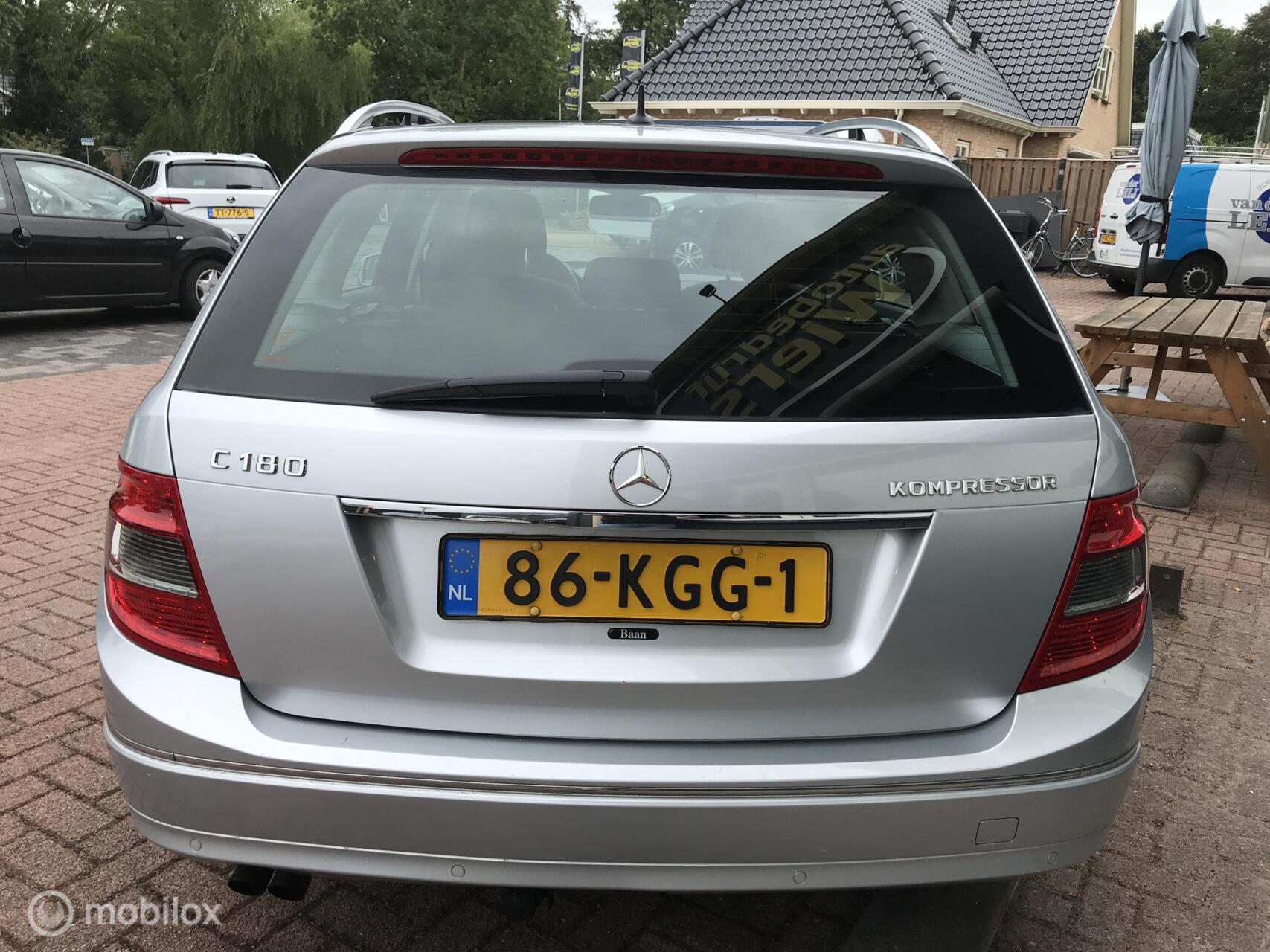 Foto van Mercedes-Benz C 180 Kompressor