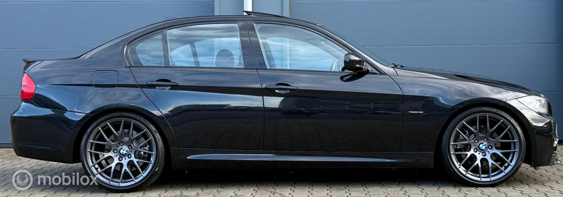 Foto van BMW 330i xDrive