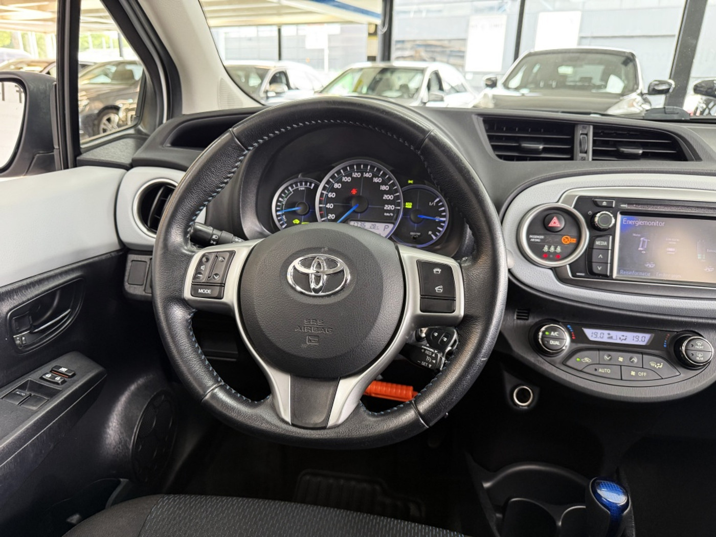 Foto van Toyota Toyota Yaris Hybrid