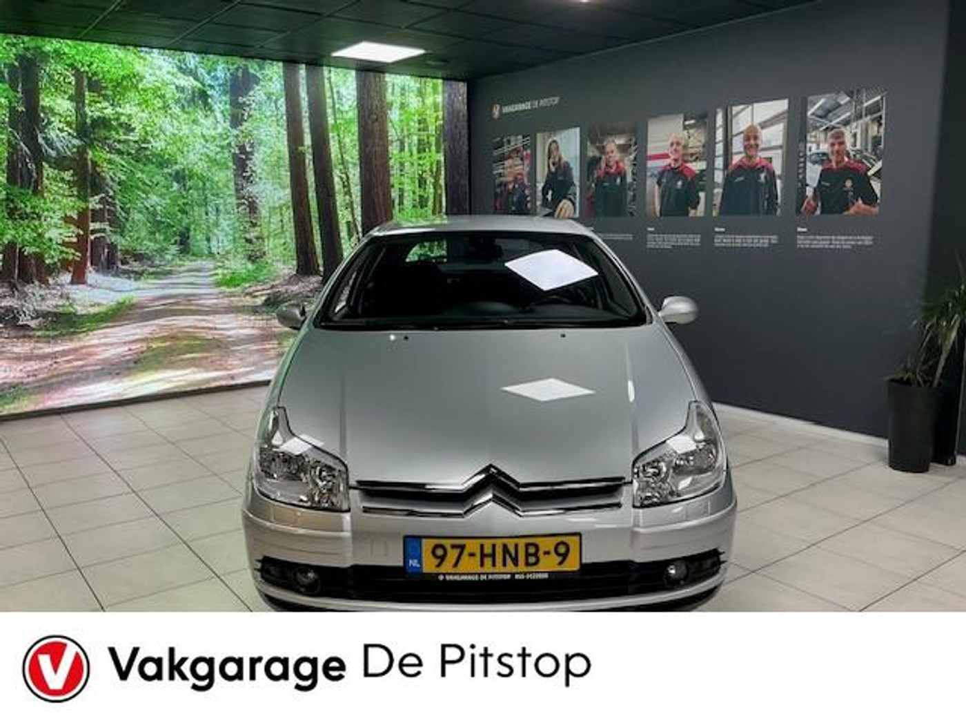 Citroen C5 1.8-16V Ligne Prestige 2009 - voorkant