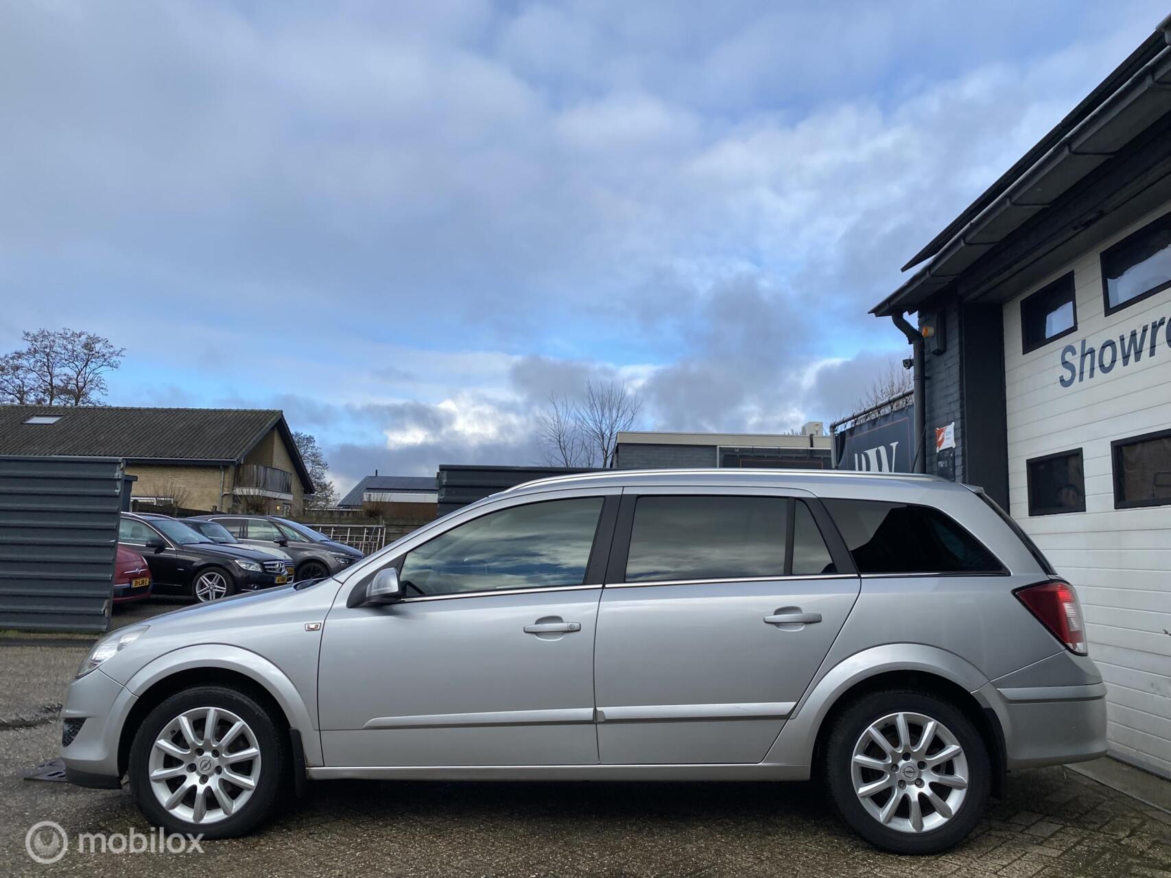 Foto van Opel Astra Wagon