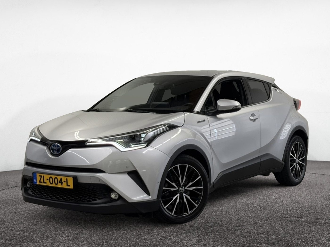 Toyota Toyota C-hr 1.8 Hybrid Executive| Camera| JBL| Adap.Cruise| Stoel+ stuur.verw 2019 - voorkant