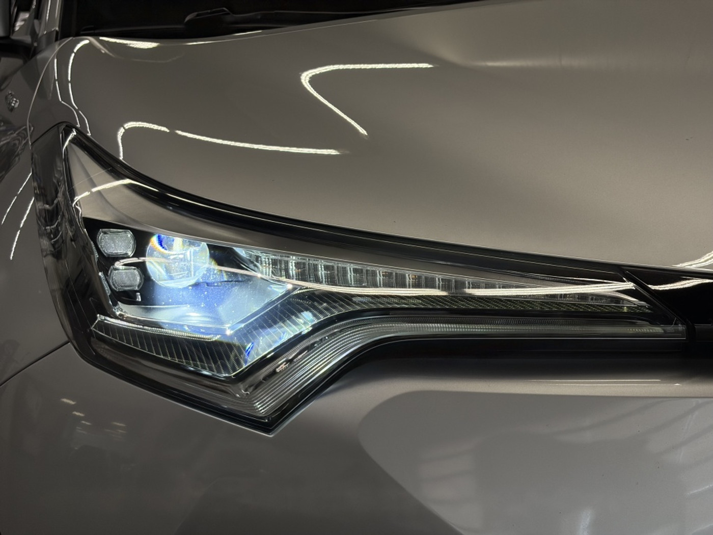 Foto van Toyota Toyota C-hr