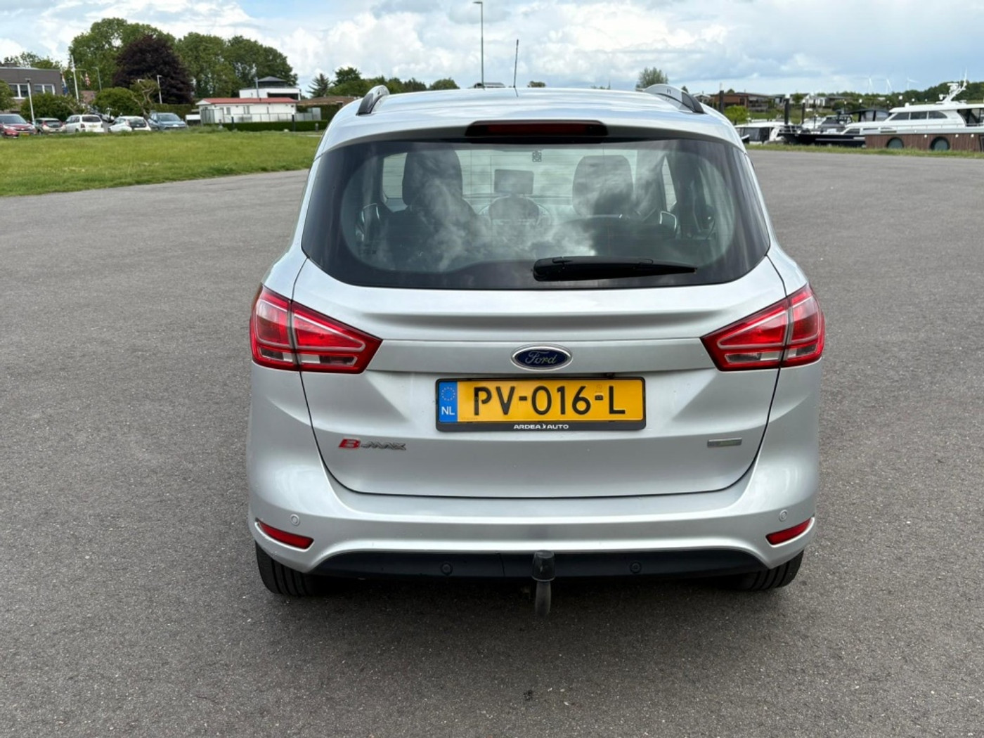 Foto van Ford B-max