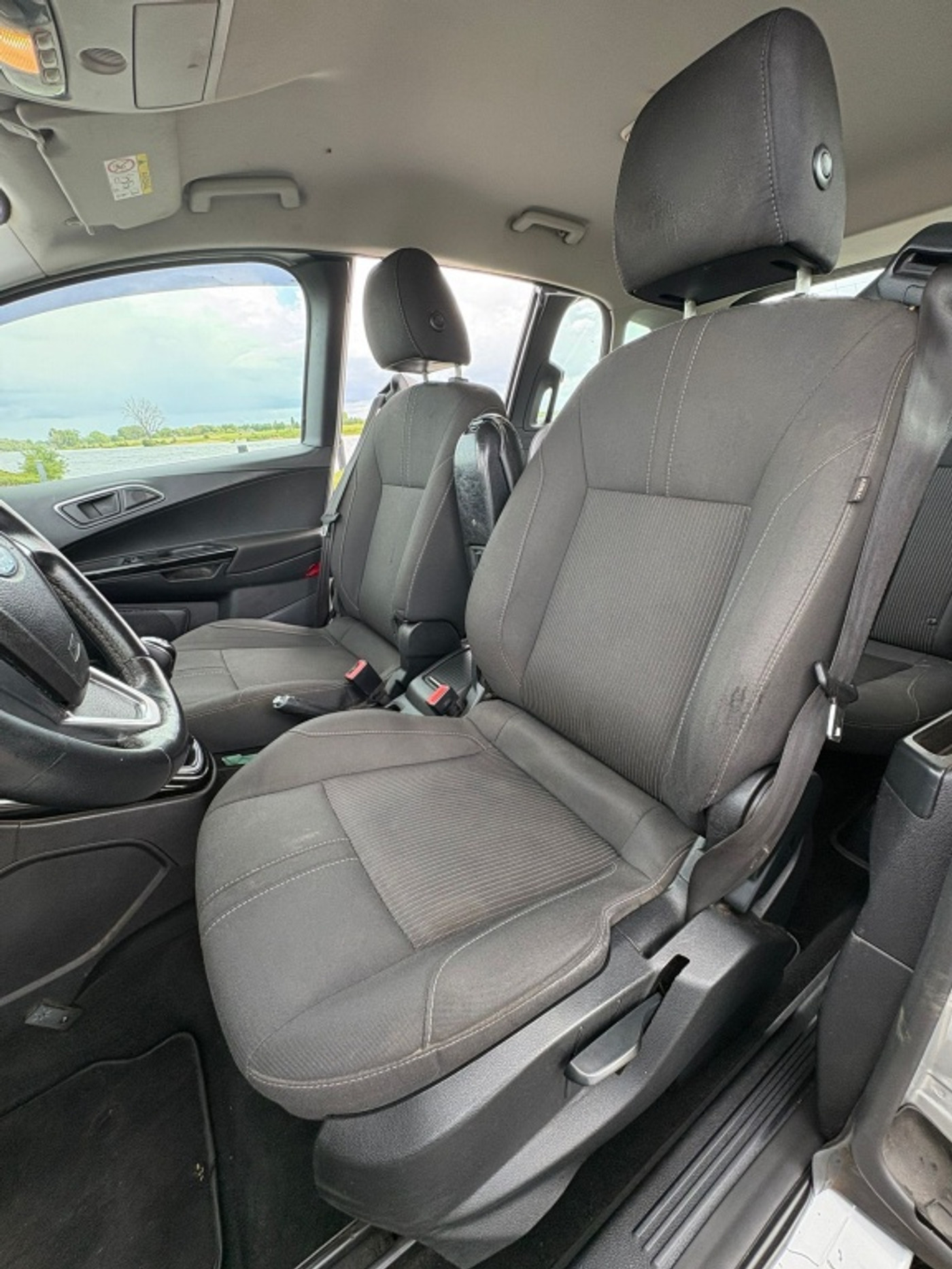 Foto van Ford B-max