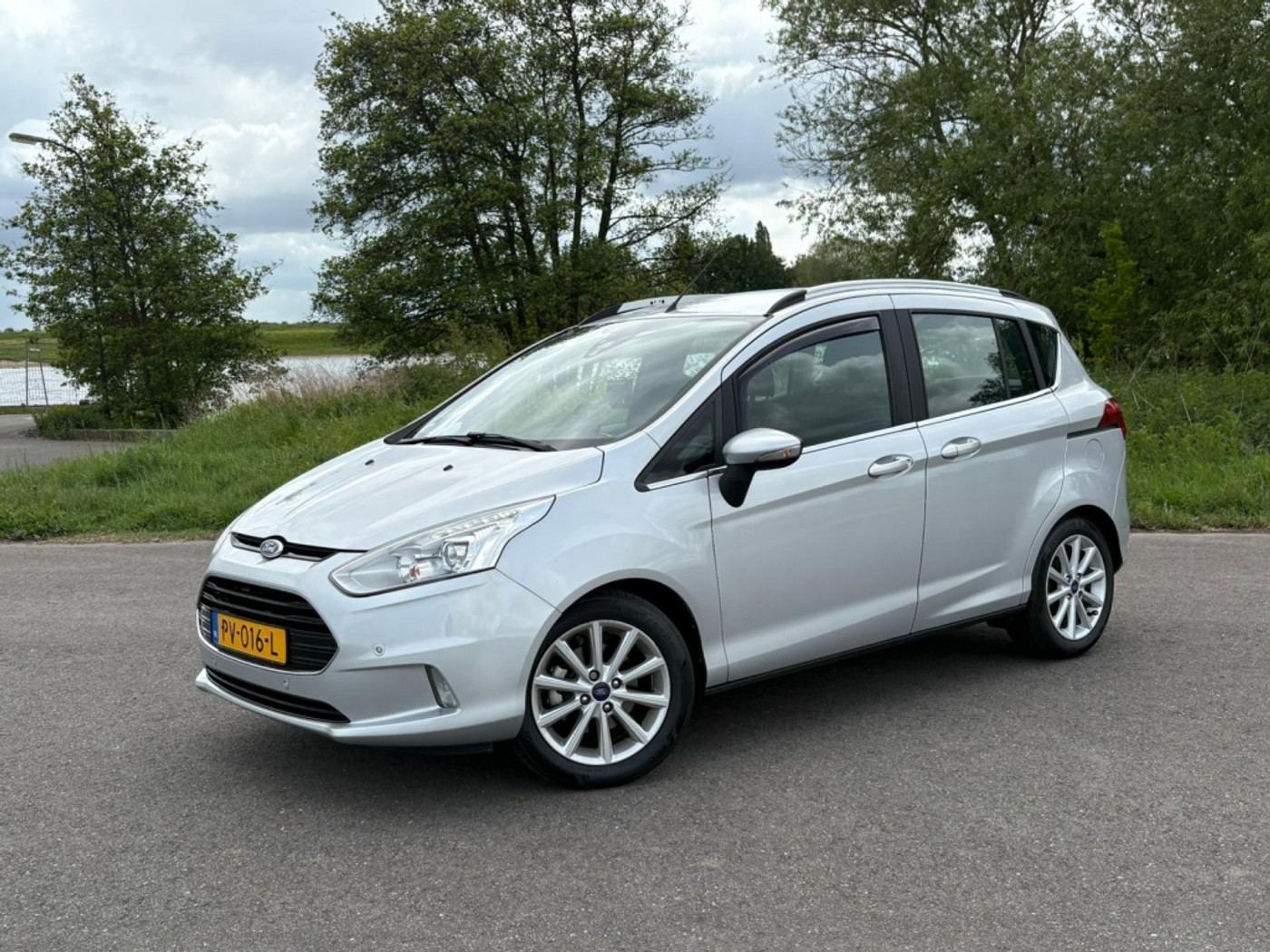 Ford B-max 1.0 EcoBoost Titanium 2017 - voorkant