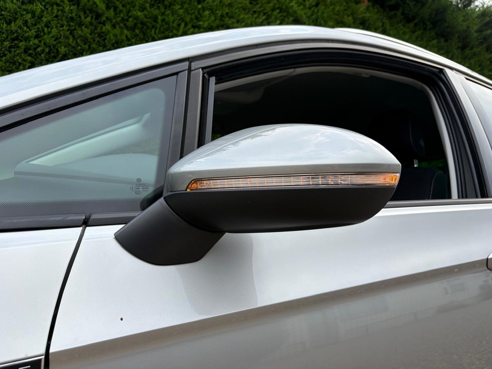 Foto van Volkswagen Golf Sportsvan