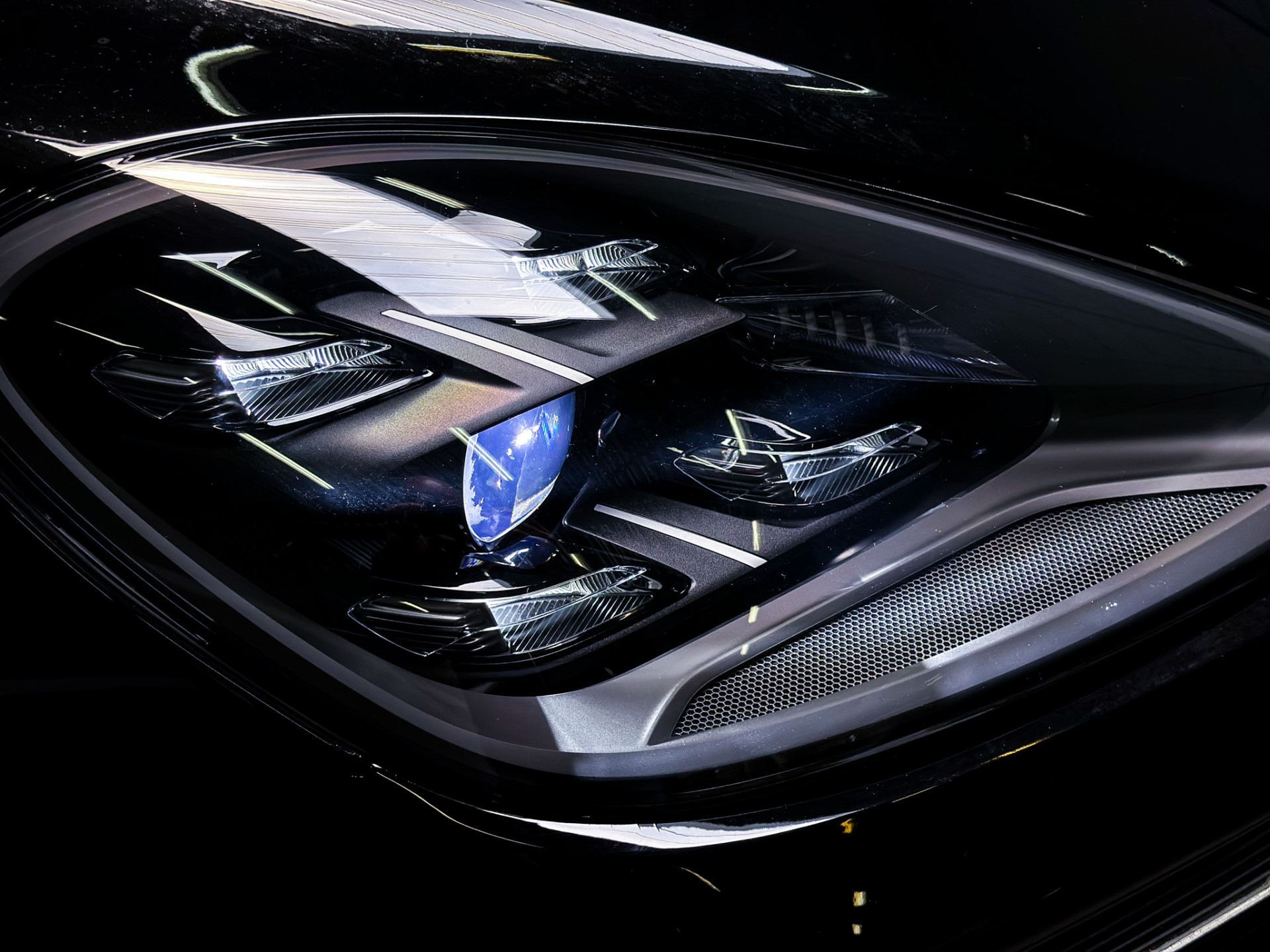 Foto van Porsche Cayenne E-hybrid