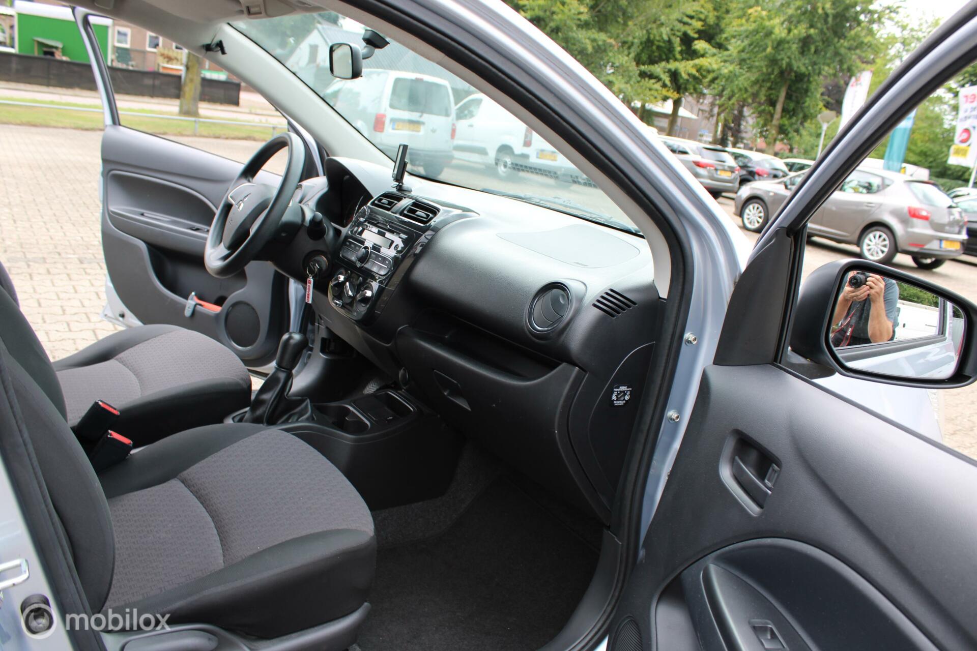 Foto van Mitsubishi Space Star