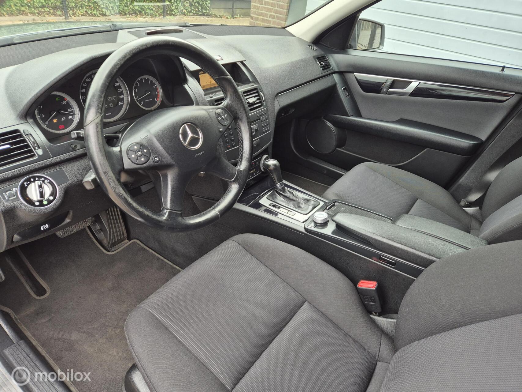 Foto van Mercedes-Benz C 180 Kompressor