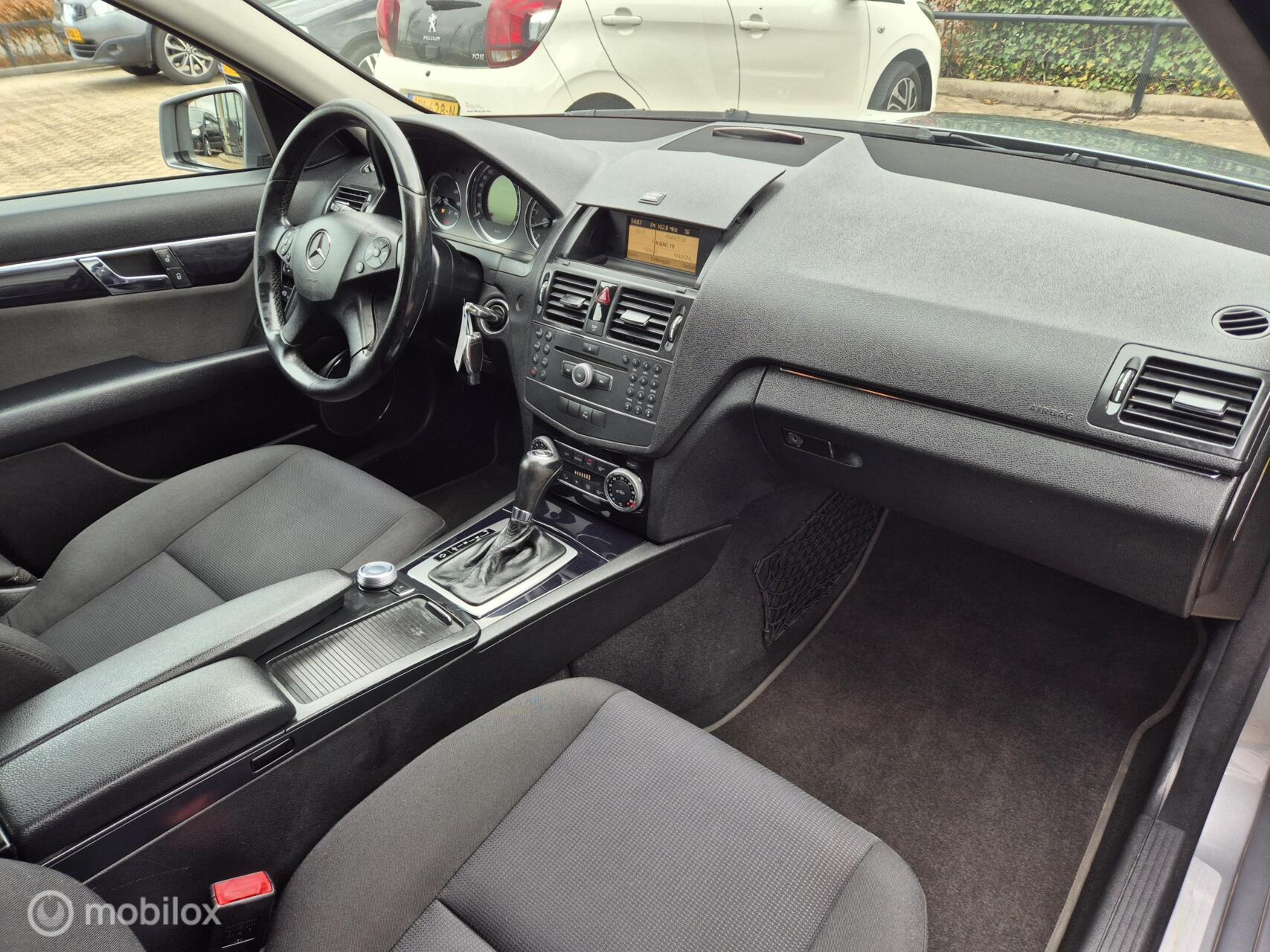 Foto van Mercedes-Benz C 180 Kompressor