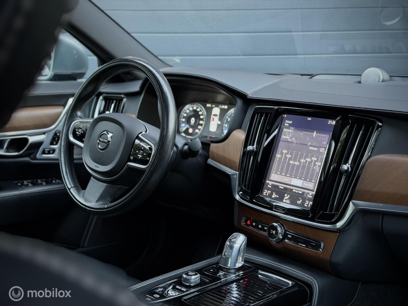 Foto van Volvo S90 T8 Twin Engine