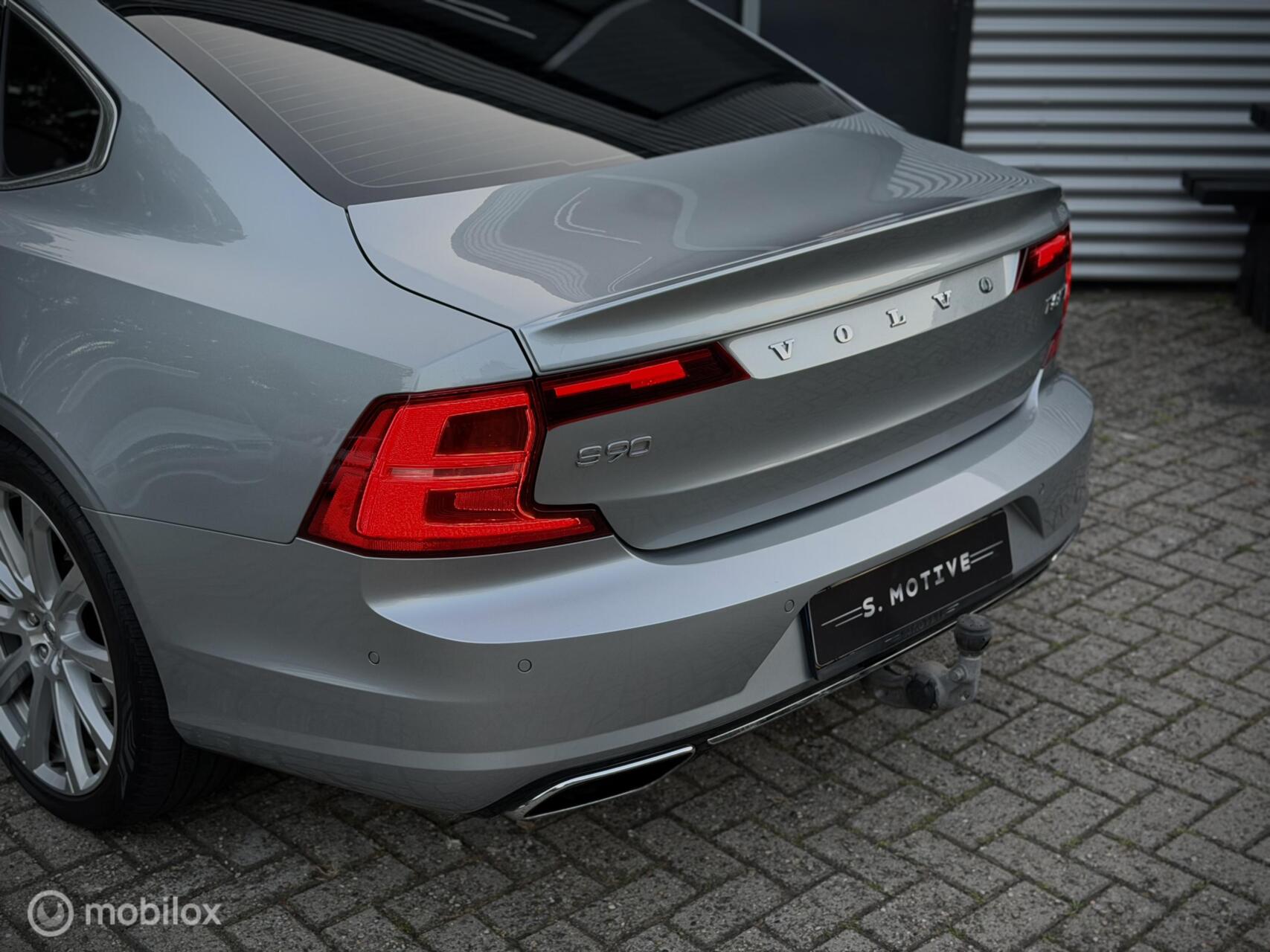 Foto van Volvo S90 T8 Twin Engine