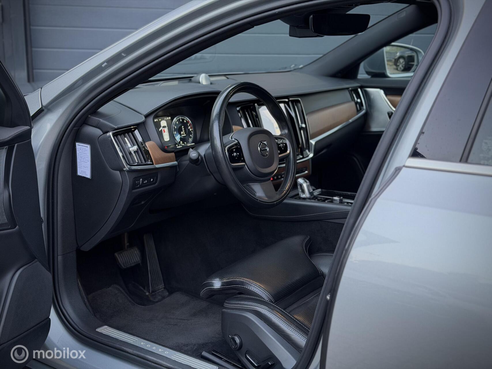 Foto van Volvo S90 T8 Twin Engine